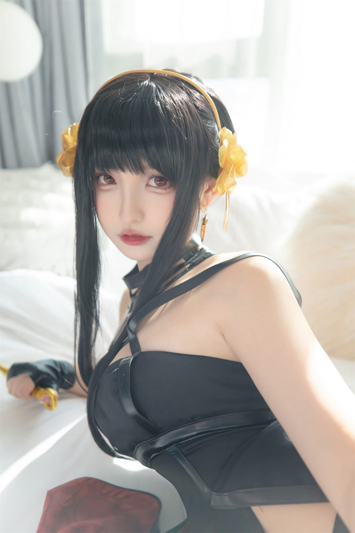 xgyw.top_萝莉美女神楽板真冬约尔太太主题性感黑色吊裙配皮质腿袜秀翘臀美腿诱惑写真75P