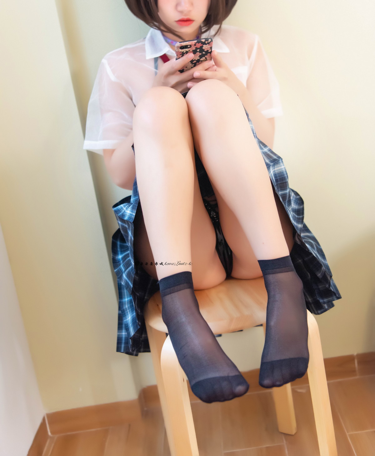 xgyw.top_动漫博主柒柒要乖哦晚间约会主题私房性感透明JK制服露三点式内衣撩人诱惑写真40P
