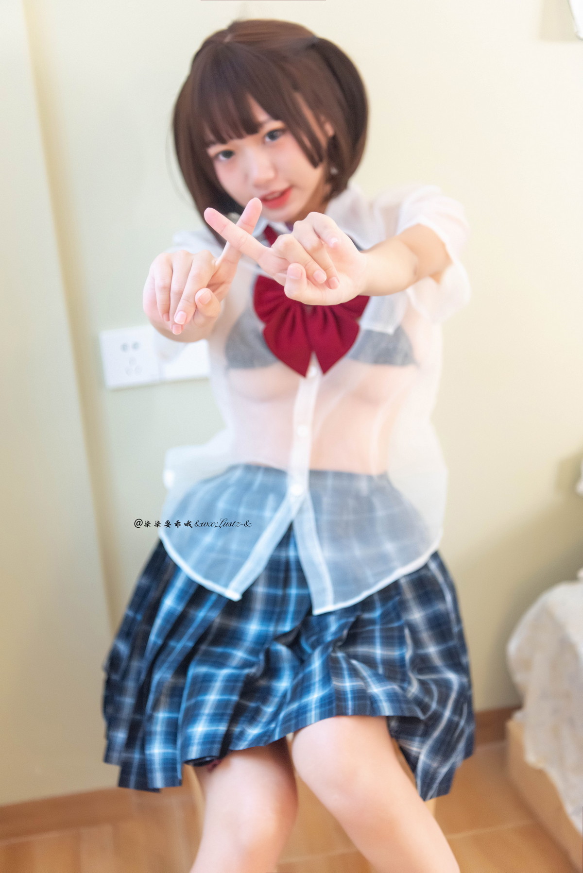 xgyw.top_动漫博主柒柒要乖哦晚间约会主题私房性感透明JK制服露三点式内衣撩人诱惑写真40P