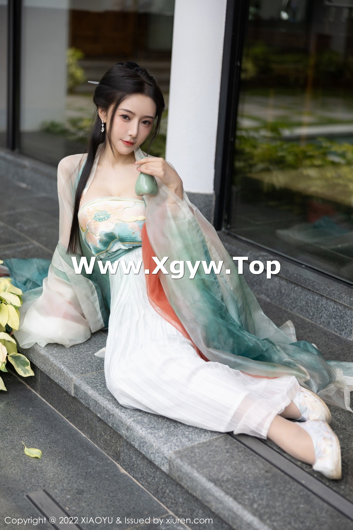 xgyw.top_[XiaoYu画语界]Vol.889_女神王馨瑶yanni杭州旅拍户外场景性感浅色古装服迷人诱惑写真92P