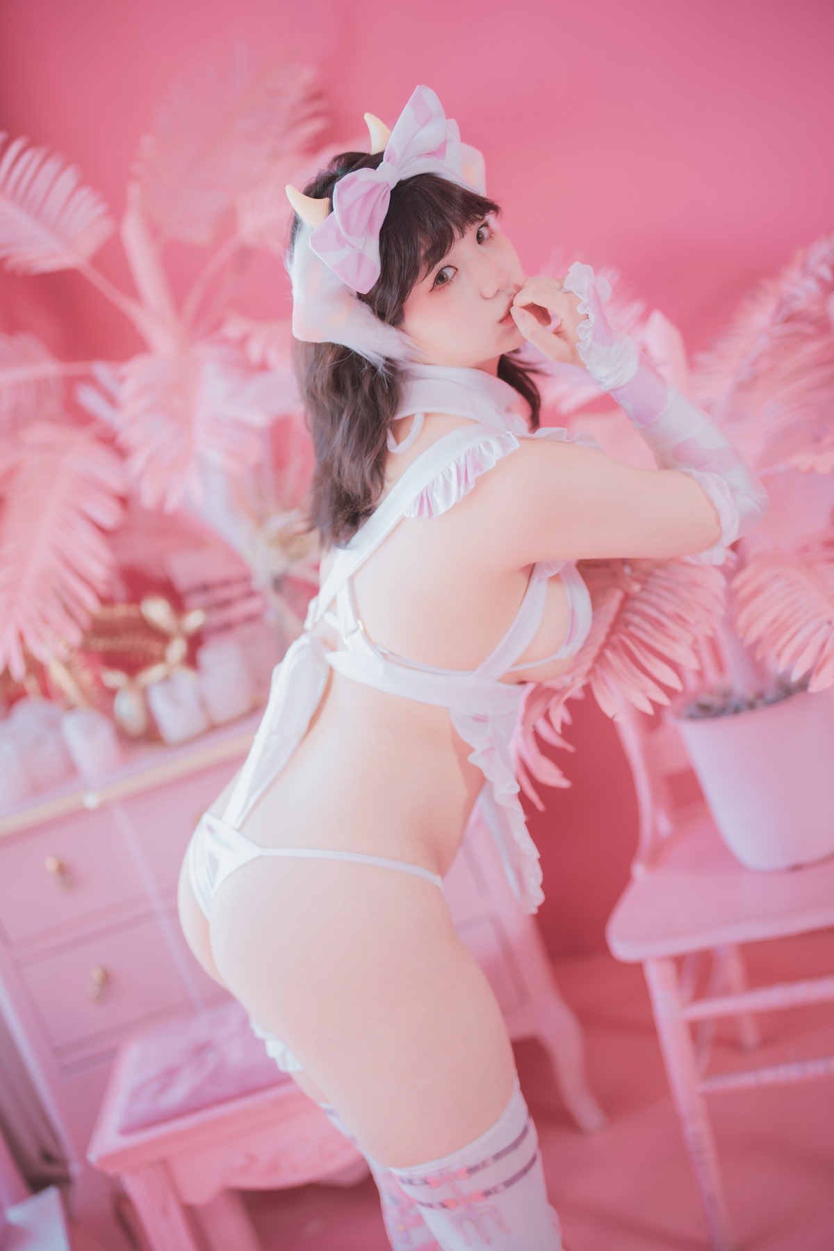 xgyw.top_[DJAWA]No.212_模特Mimmi_Cream Cow Milk主题私房性感牛奶三点式内衣撩人诱惑写真106P