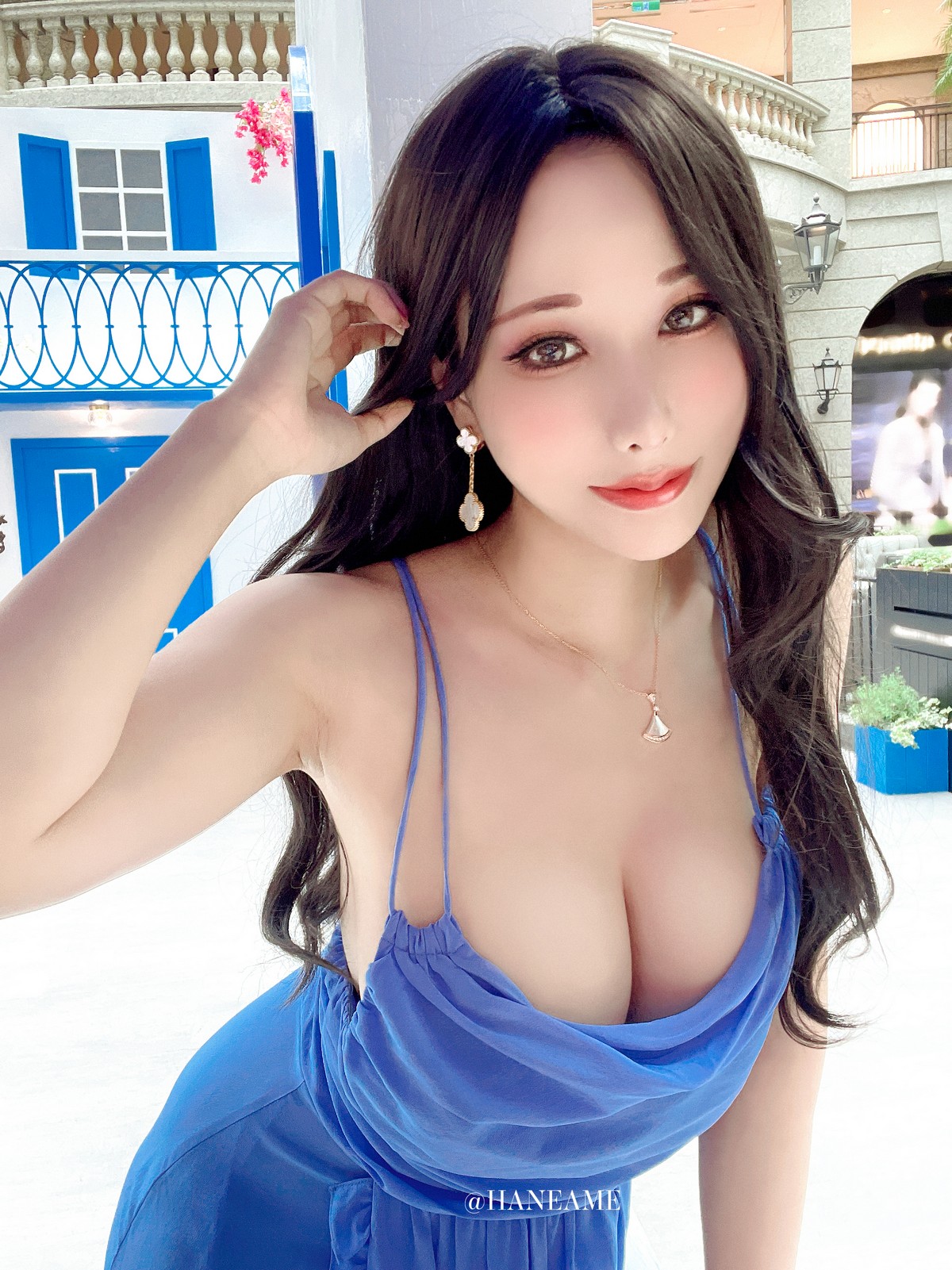 xgyw.top_Coser美女雨波_HaneAme爱琴海主题户外性感深蓝吊带长裙秀完美身材迷人写真39P