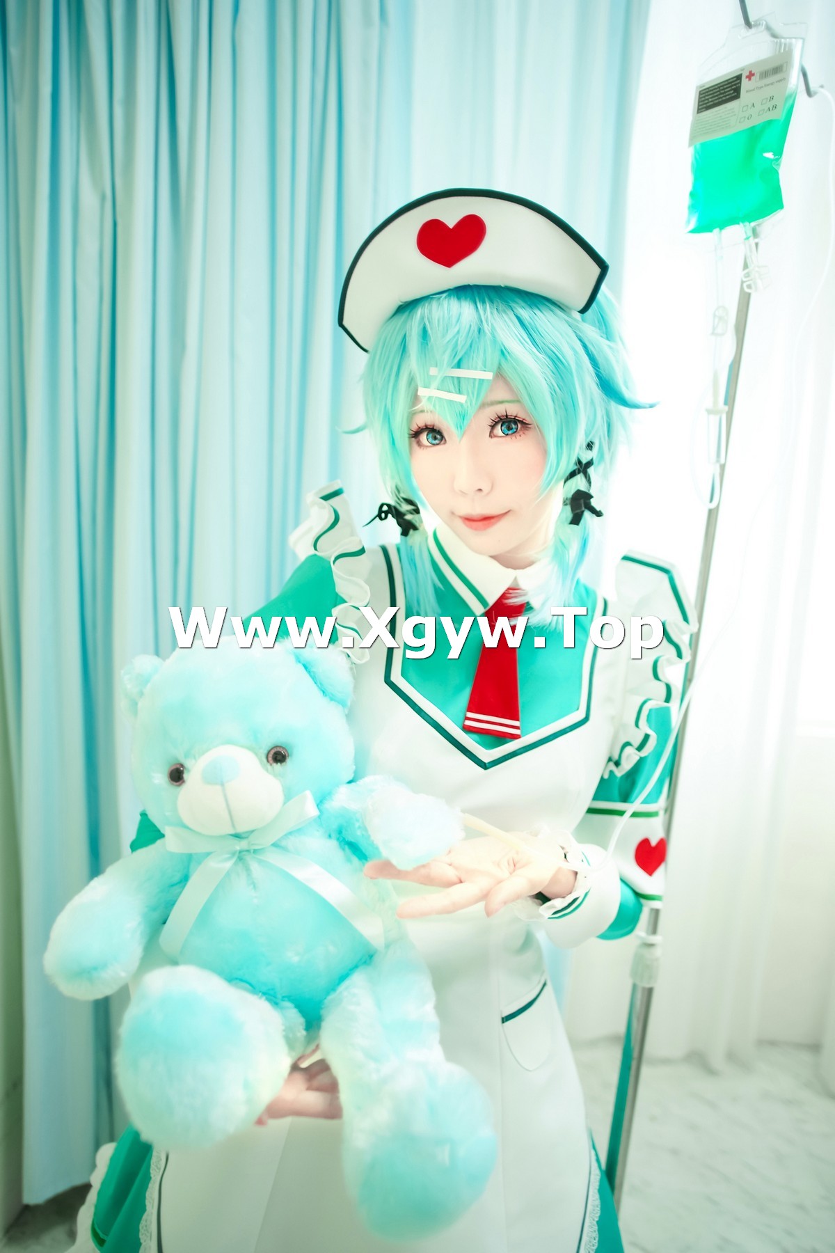 xgyw.top_Coser妹子Ely_eee诗乃护士主题私房性感绿色护士装秀完美身材迷人诱惑写真32P