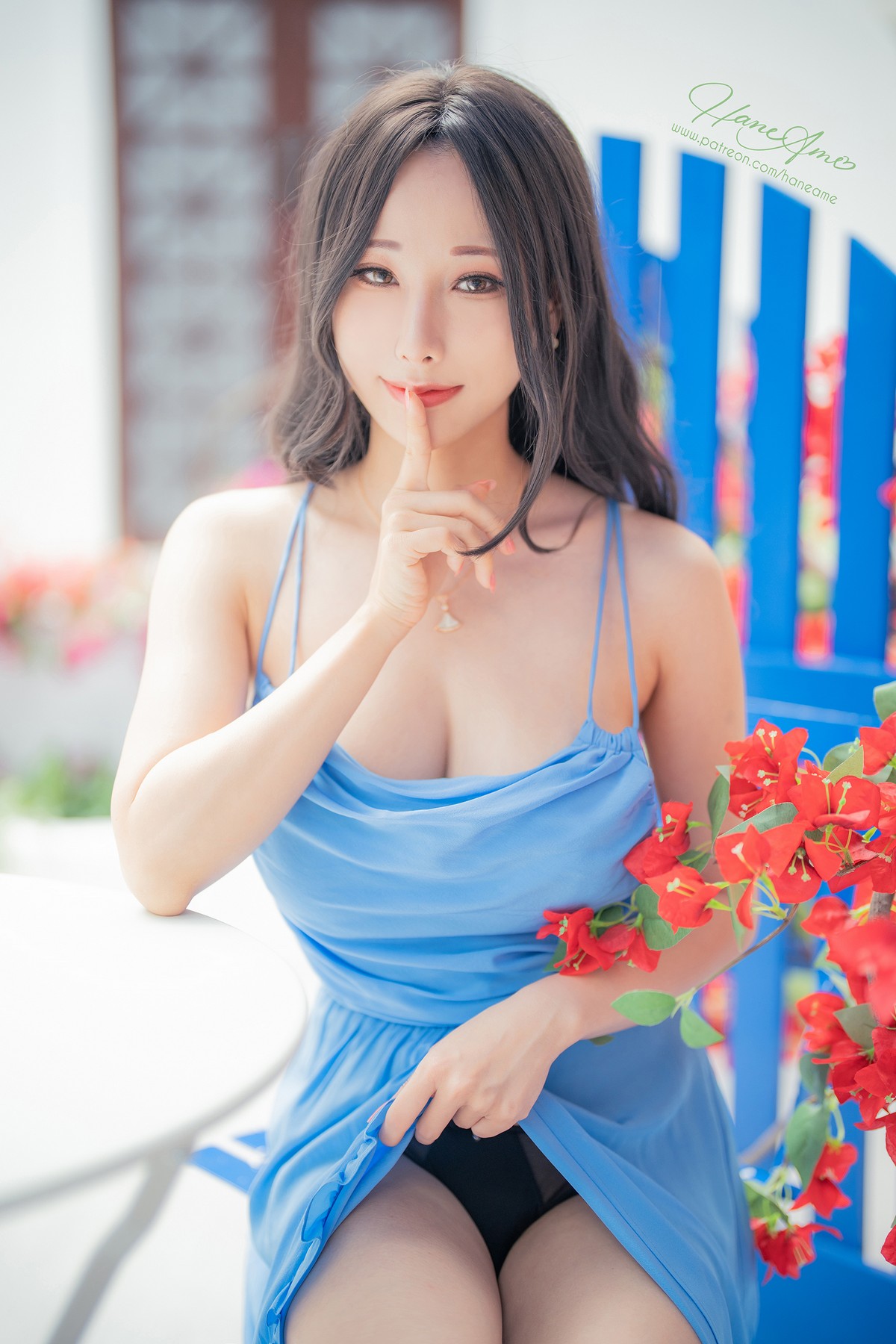 xgyw.top_Coser美女雨波_HaneAme爱琴海主题户外性感深蓝吊带长裙秀完美身材迷人写真39P