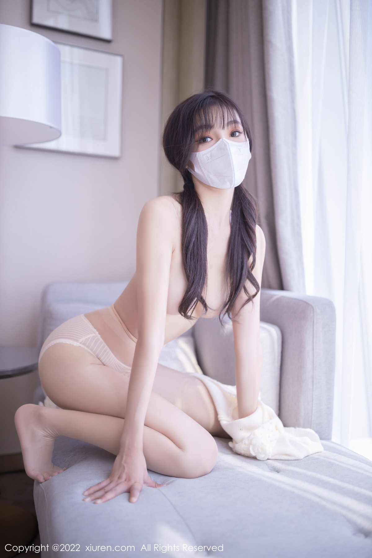 xgyw.top_[XiuRen秀人网]No.5771_模特陆萱萱性感白色毛线衣配浅色短裙半脱秀完美身材诱惑写真84P