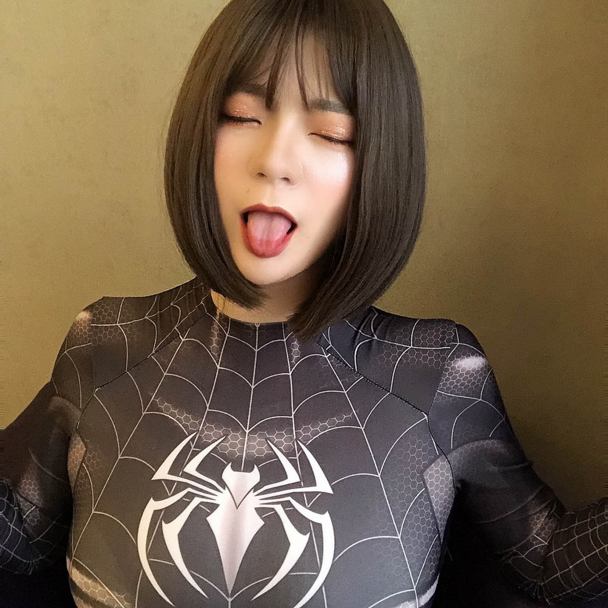 xgyw.top_网络美女奶兔biubiu蜘蛛侠妹妹主题性感黑色蜘蛛侠服饰紧身秀完美身材诱惑写真87P