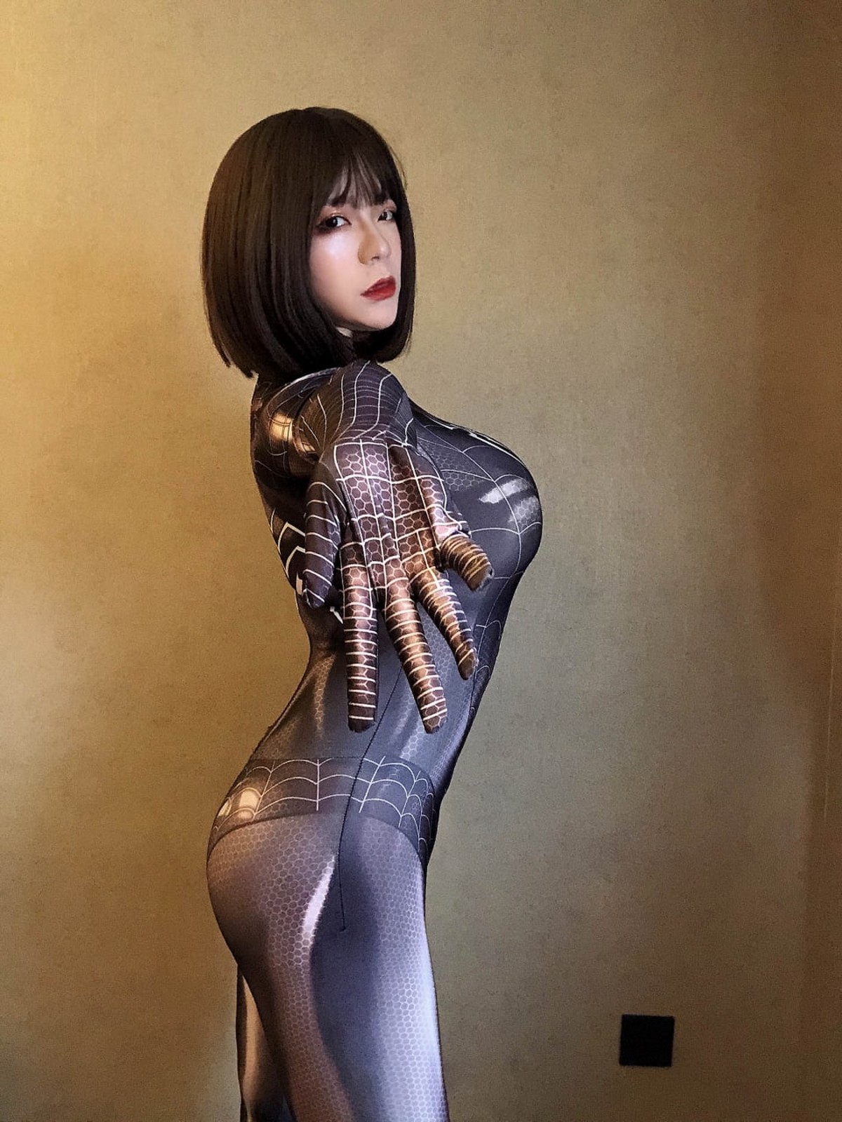 xgyw.top_网络美女奶兔biubiu蜘蛛侠妹妹主题性感黑色蜘蛛侠服饰紧身秀完美身材诱惑写真87P