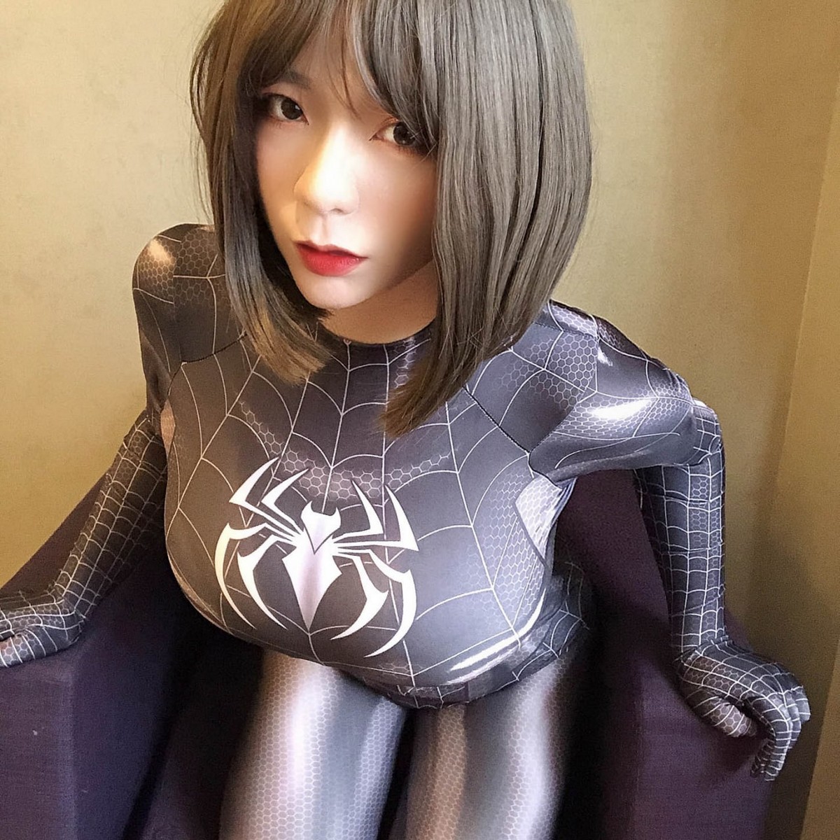 xgyw.top_网络美女奶兔biubiu蜘蛛侠妹妹主题性感黑色蜘蛛侠服饰紧身秀完美身材诱惑写真87P