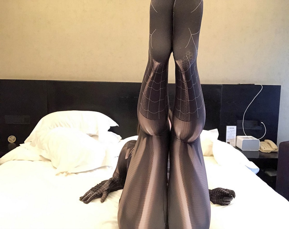 xgyw.top_网络美女奶兔biubiu蜘蛛侠妹妹主题性感黑色蜘蛛侠服饰紧身秀完美身材诱惑写真87P