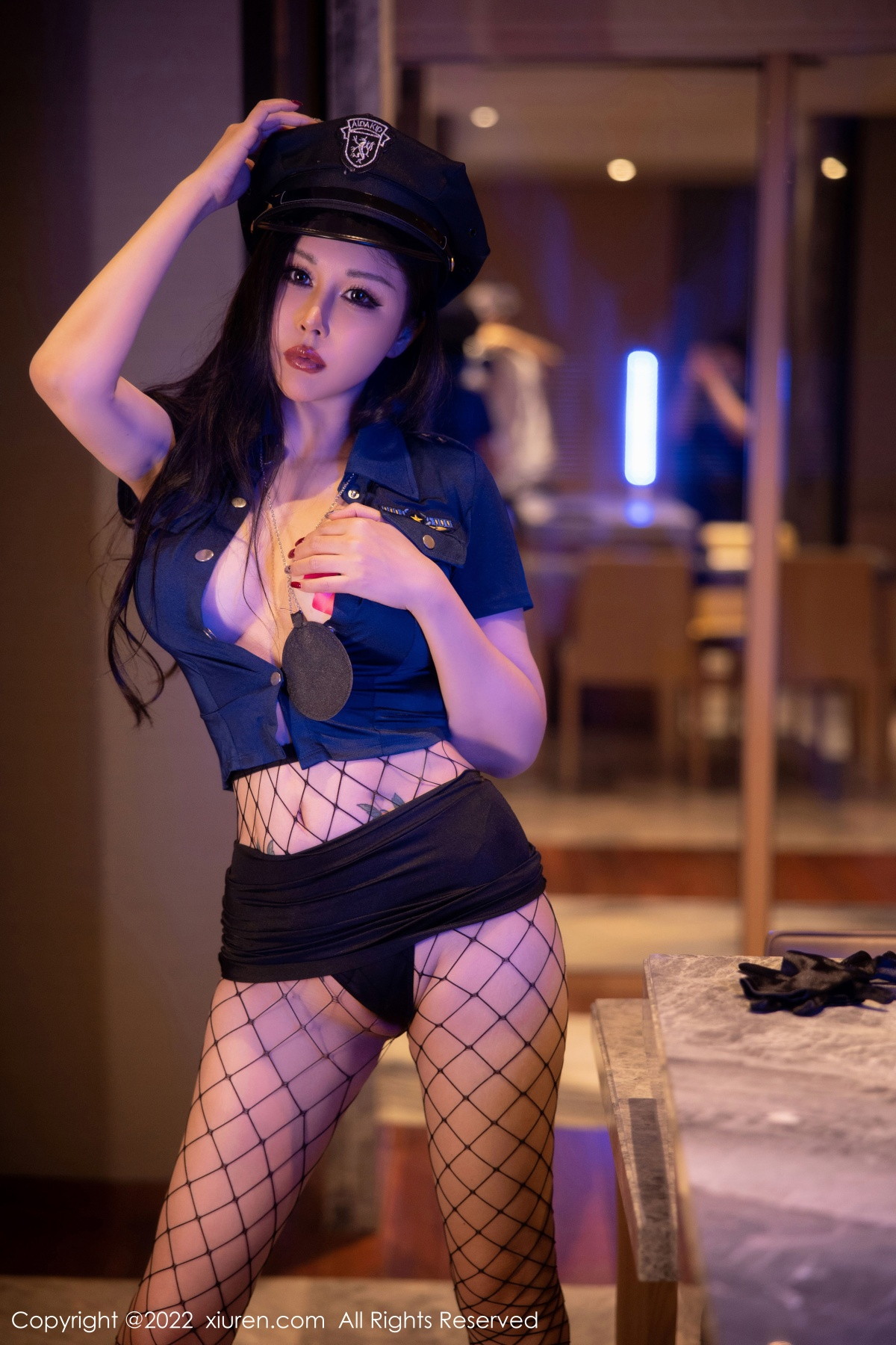 xgyw.top_[XiuRen秀人网]No.5767_模特田冰冰酒店室内拍摄性感警官制服配黑丝网袜完美诱惑写真86P