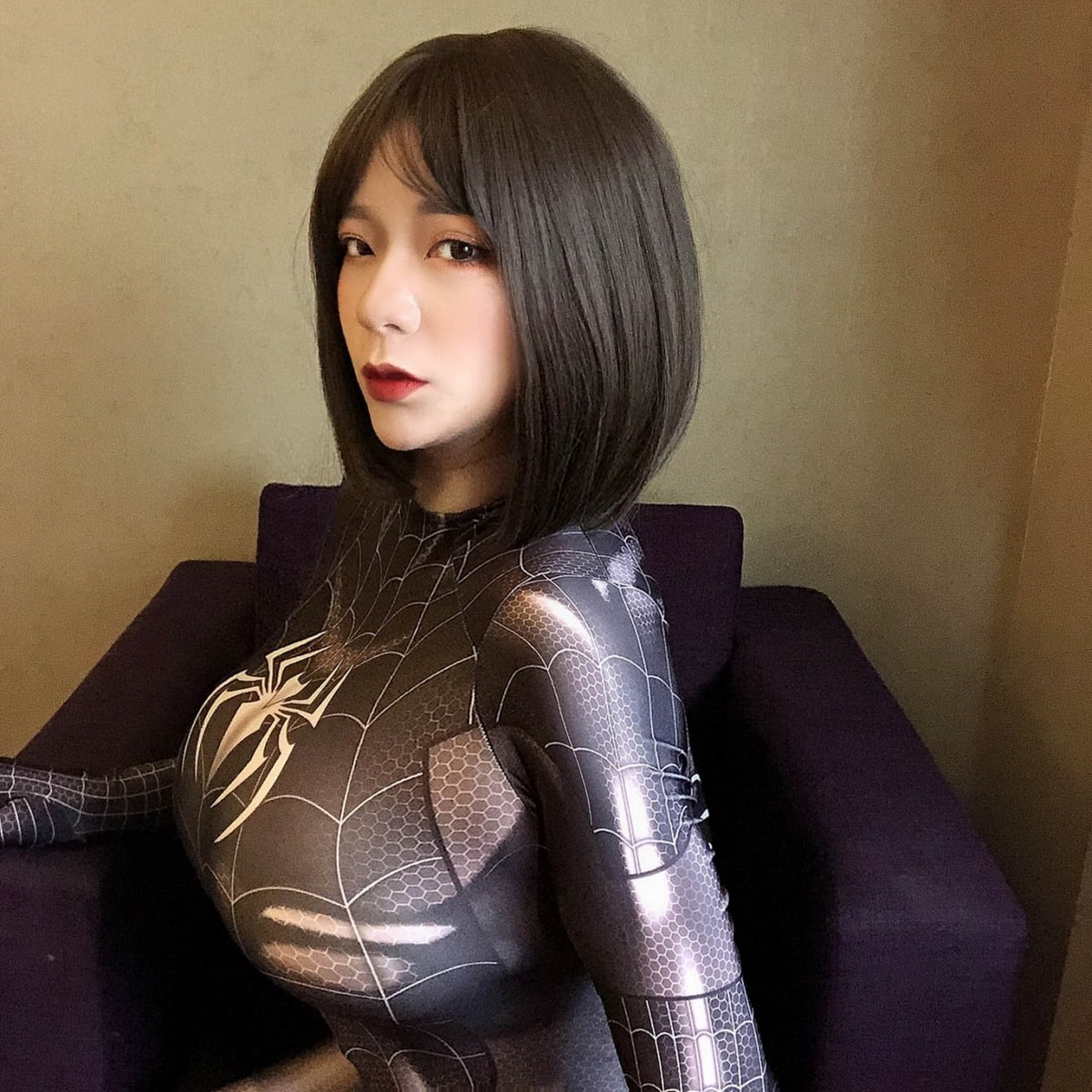 xgyw.top_网络美女奶兔biubiu蜘蛛侠妹妹主题性感黑色蜘蛛侠服饰紧身秀完美身材诱惑写真87P