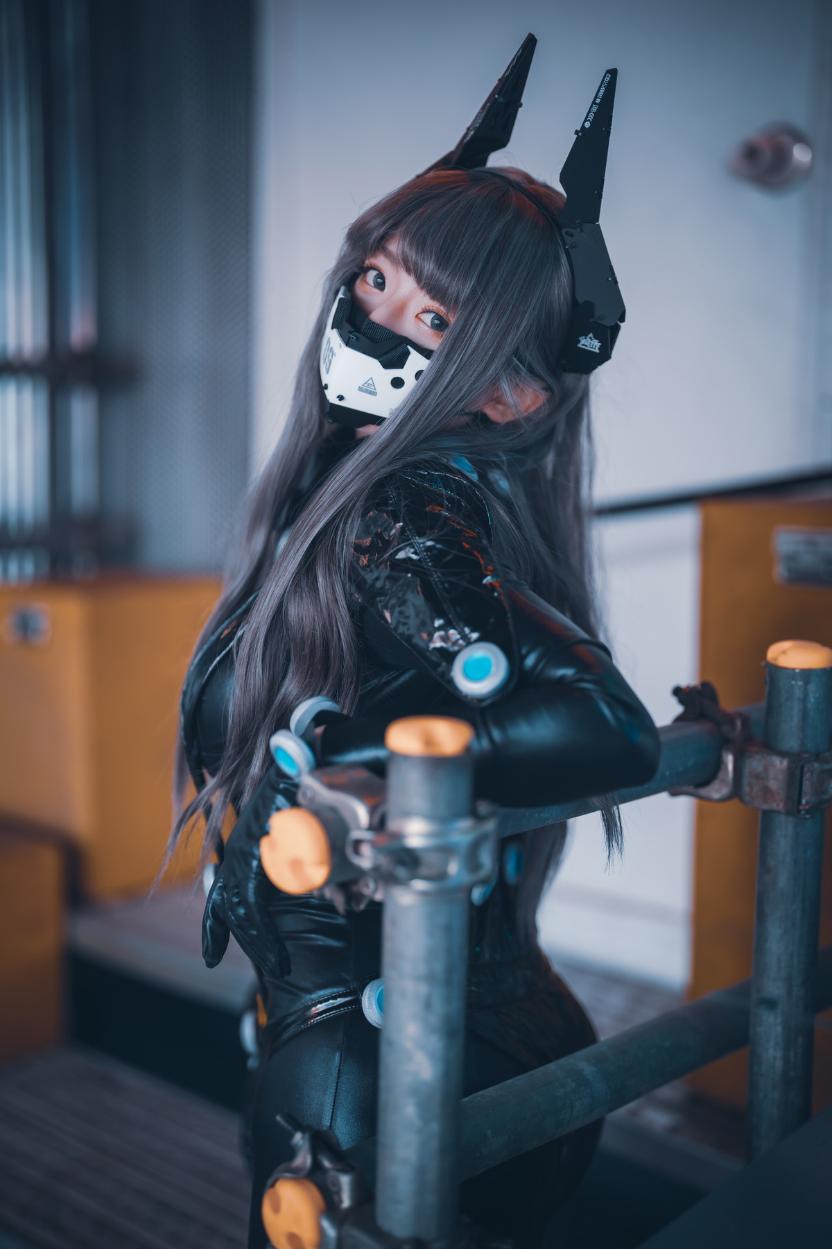 xgyw.top_[DJAWA]No.213_模特Maruemon_GantZ Version主题脱皮衣露黑色皮质情趣内衣诱惑写真151P