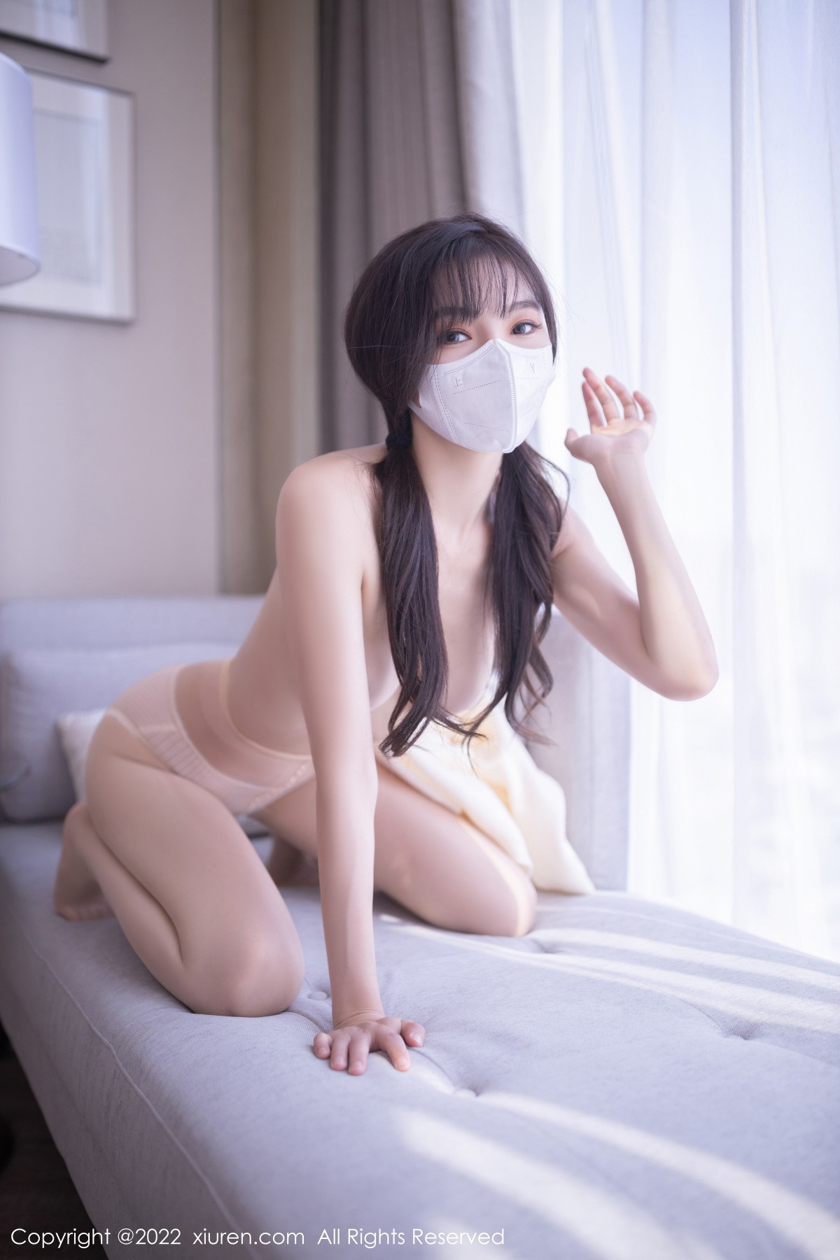 xgyw.top_[XiuRen秀人网]No.5771_模特陆萱萱性感白色毛线衣配浅色短裙半脱秀完美身材诱惑写真84P