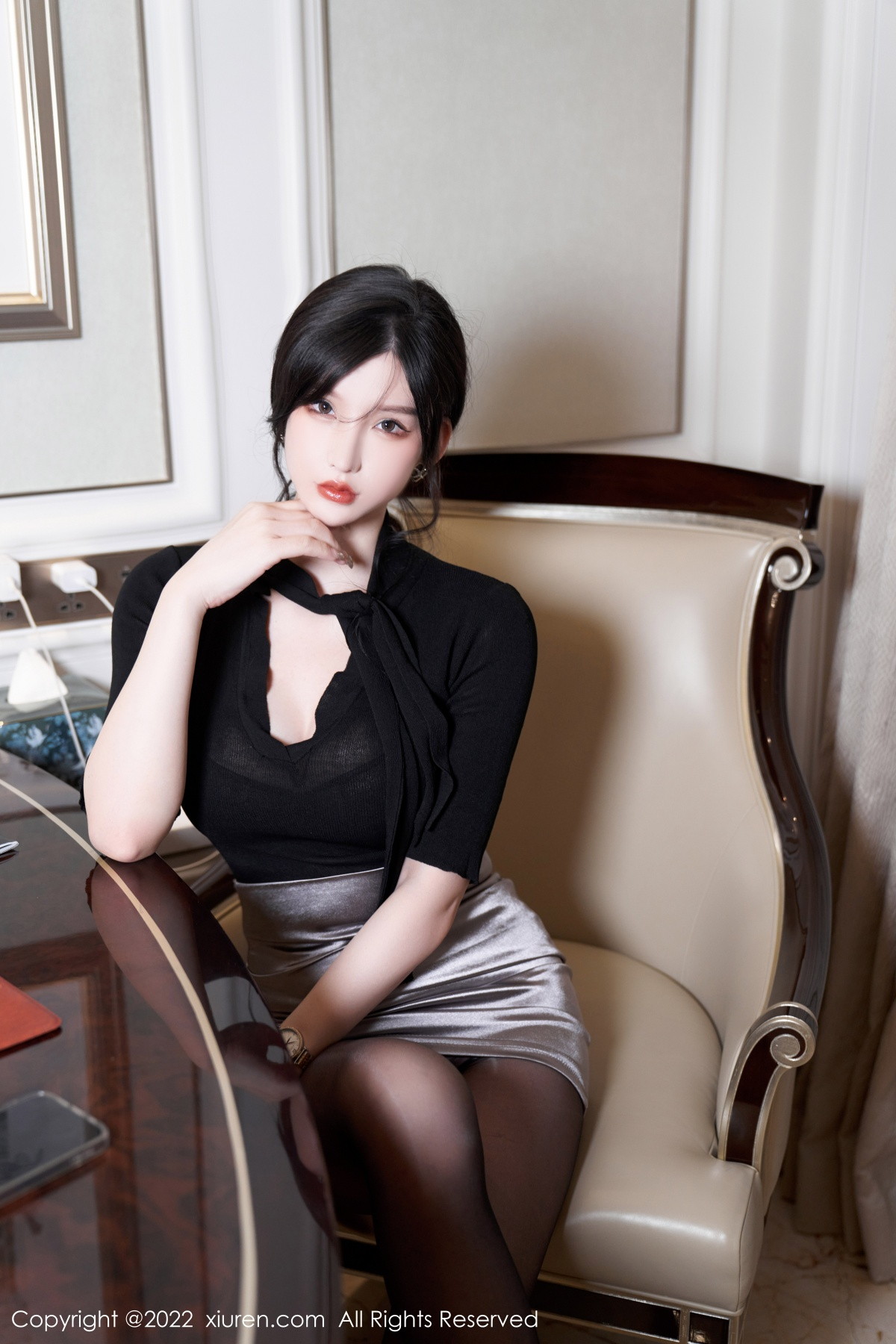 xgyw.top_XiuRen第5777期_女神周于希Sally黑上衣配浅色短裙露超薄闪亮黑丝极致魅惑写真89P
