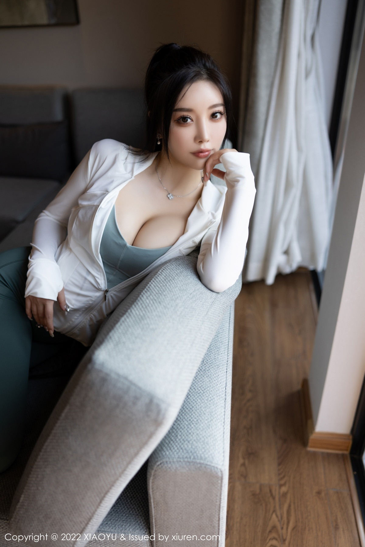 xgyw.top_[XiaoYu画语界]Vol.892_女神杨晨晨Yome性感白色外衣配紧身长裤秀完美身材诱惑写真95P
