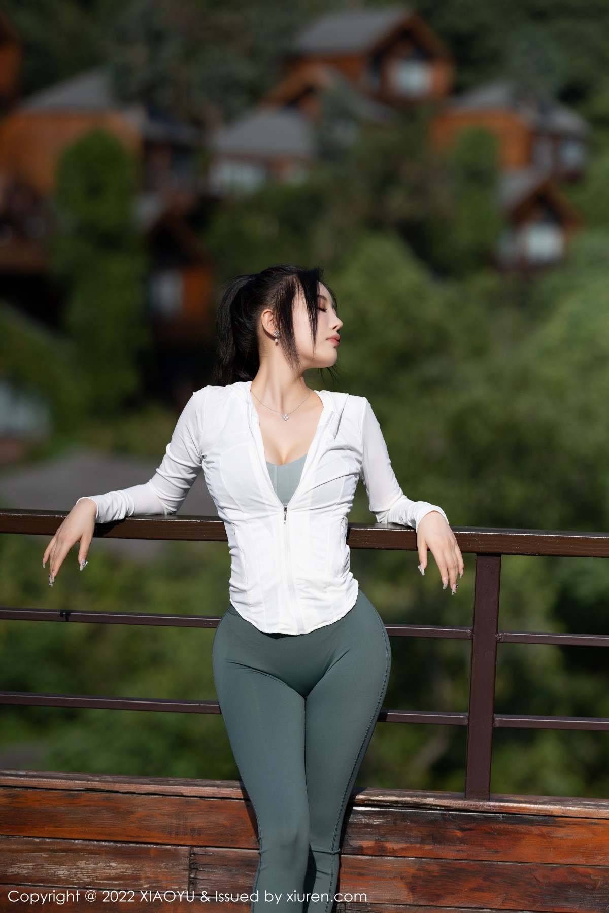 xgyw.top_[XiaoYu画语界]Vol.892_女神杨晨晨Yome性感白色外衣配紧身长裤秀完美身材诱惑写真95P
