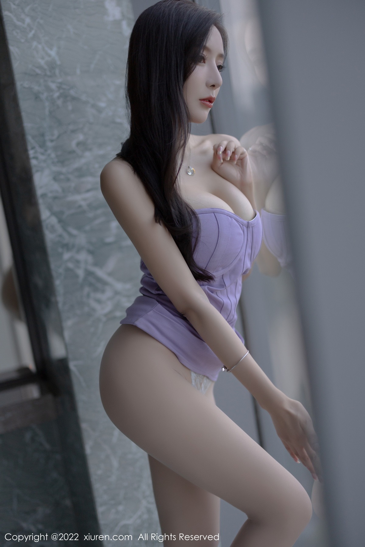 xgyw.top_XiuRen第5778期_女神王馨瑶yanni脱紫色低胸连衣短裙露蕾丝内衣撩人诱惑写真85P