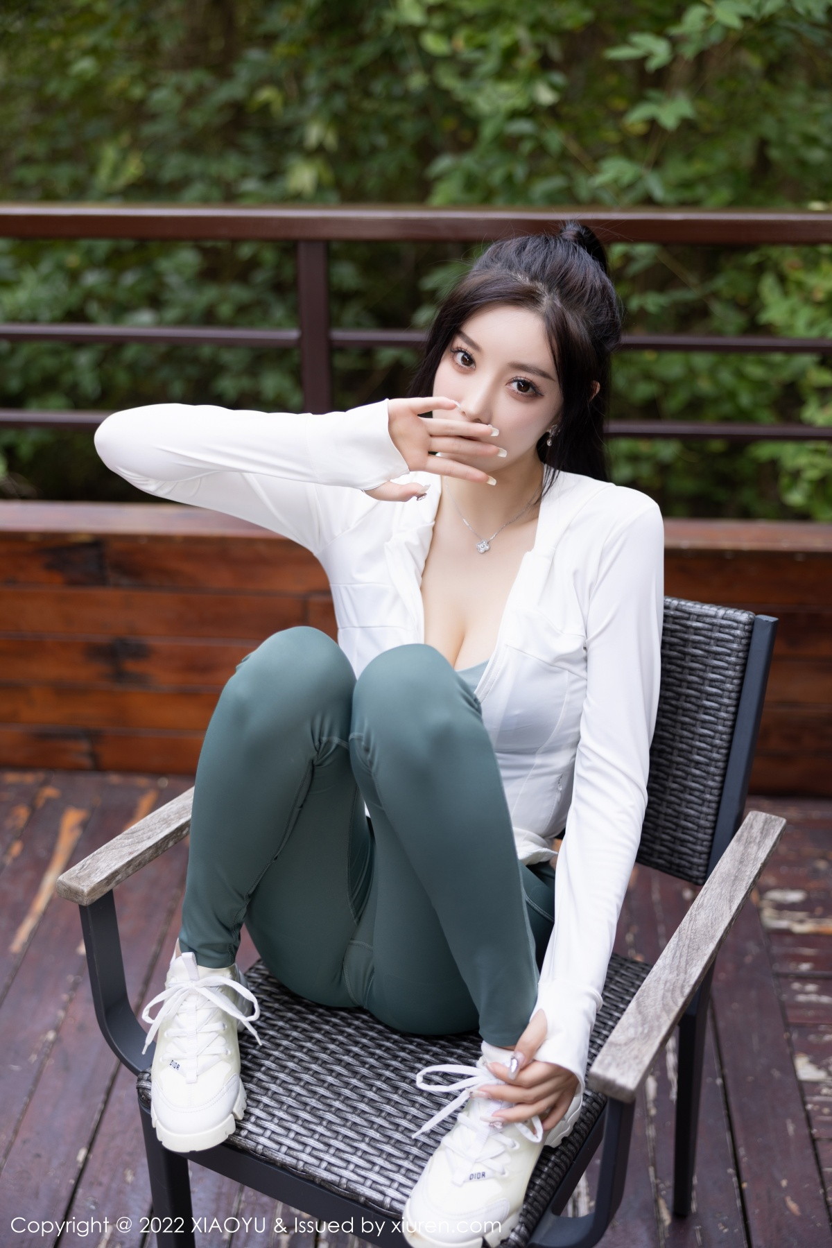 xgyw.top_[XiaoYu画语界]Vol.892_女神杨晨晨Yome性感白色外衣配紧身长裤秀完美身材诱惑写真95P