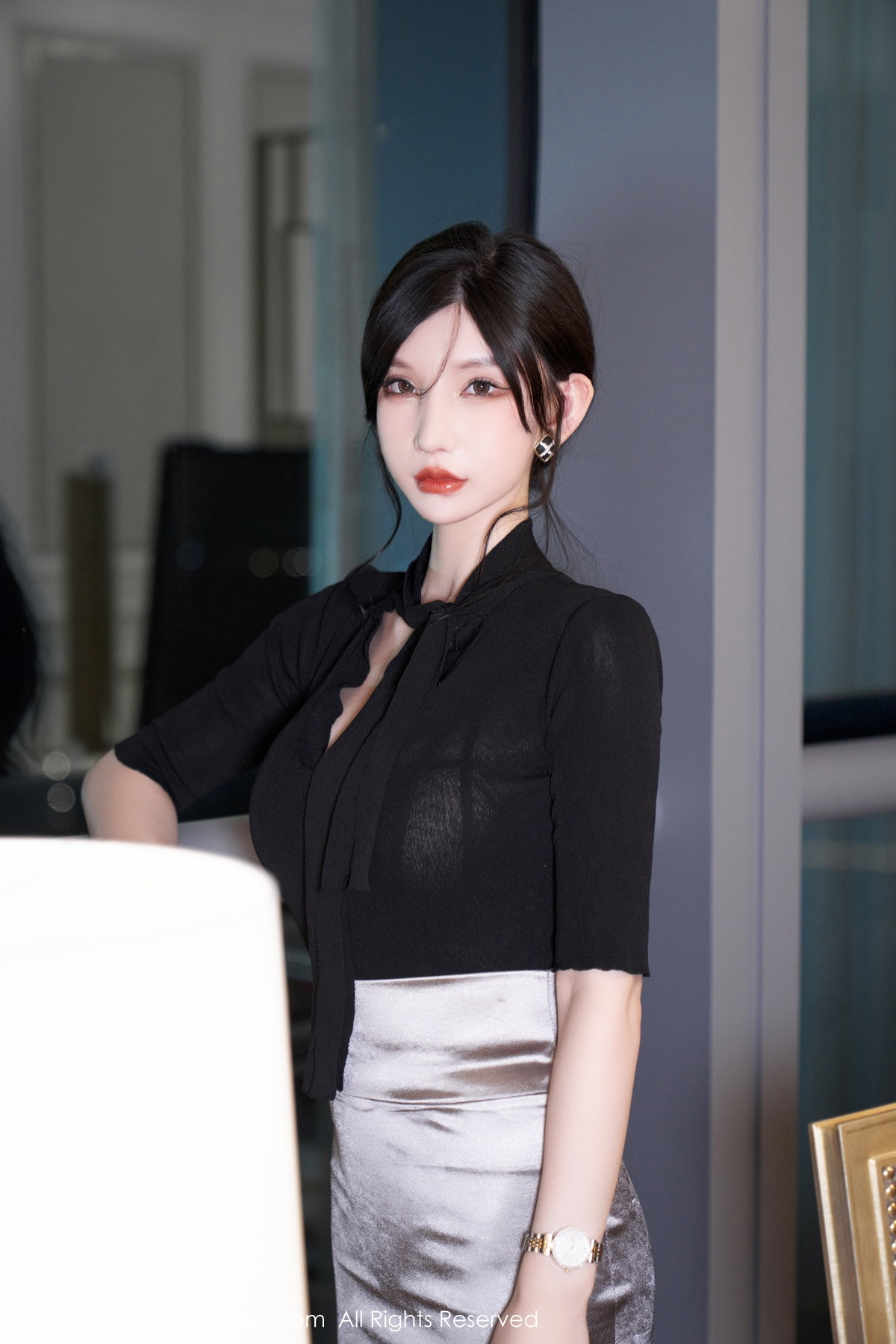 xgyw.top_XiuRen第5777期_女神周于希Sally黑上衣配浅色短裙露超薄闪亮黑丝极致魅惑写真89P