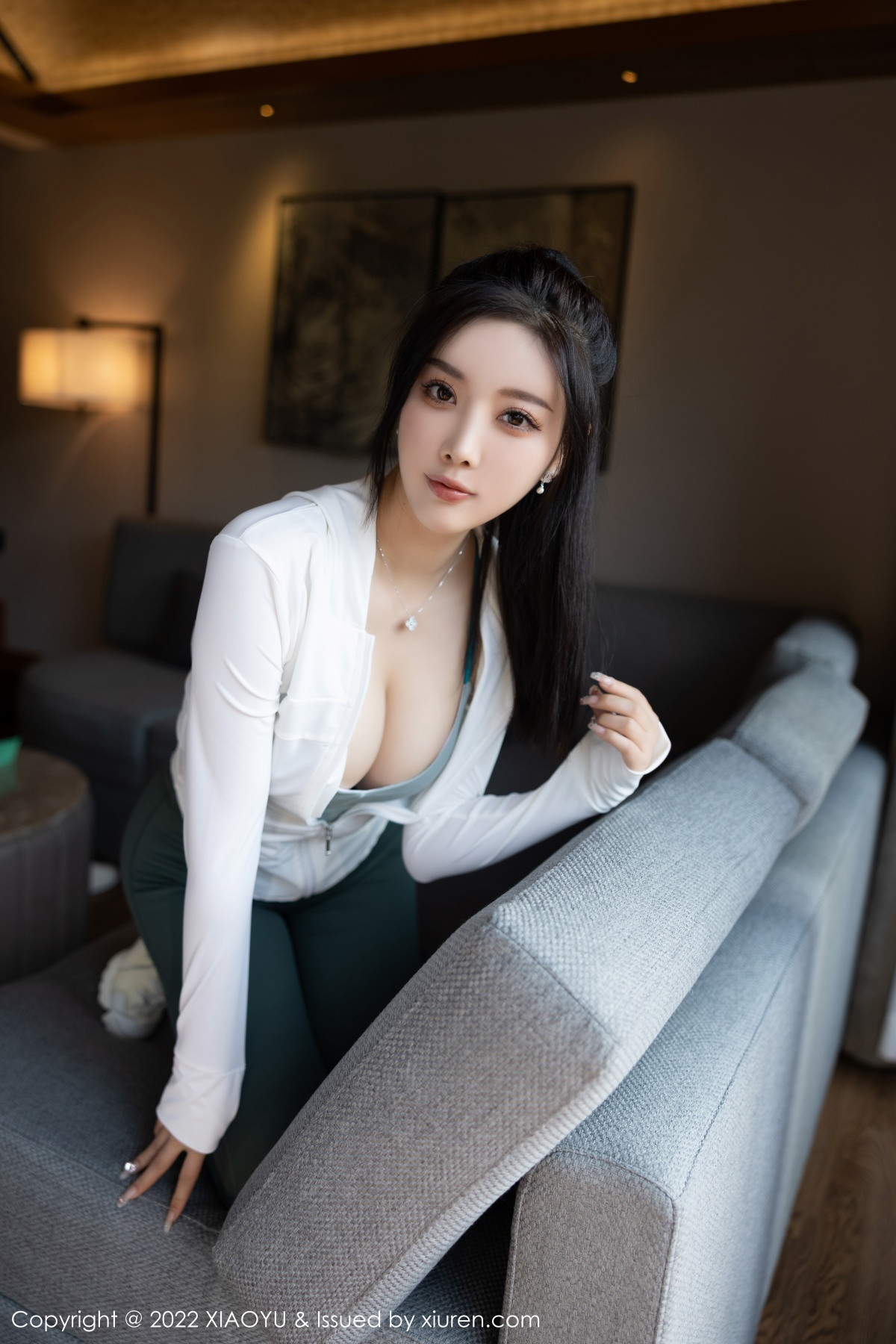 xgyw.top_[XiaoYu画语界]Vol.892_女神杨晨晨Yome性感白色外衣配紧身长裤秀完美身材诱惑写真95P