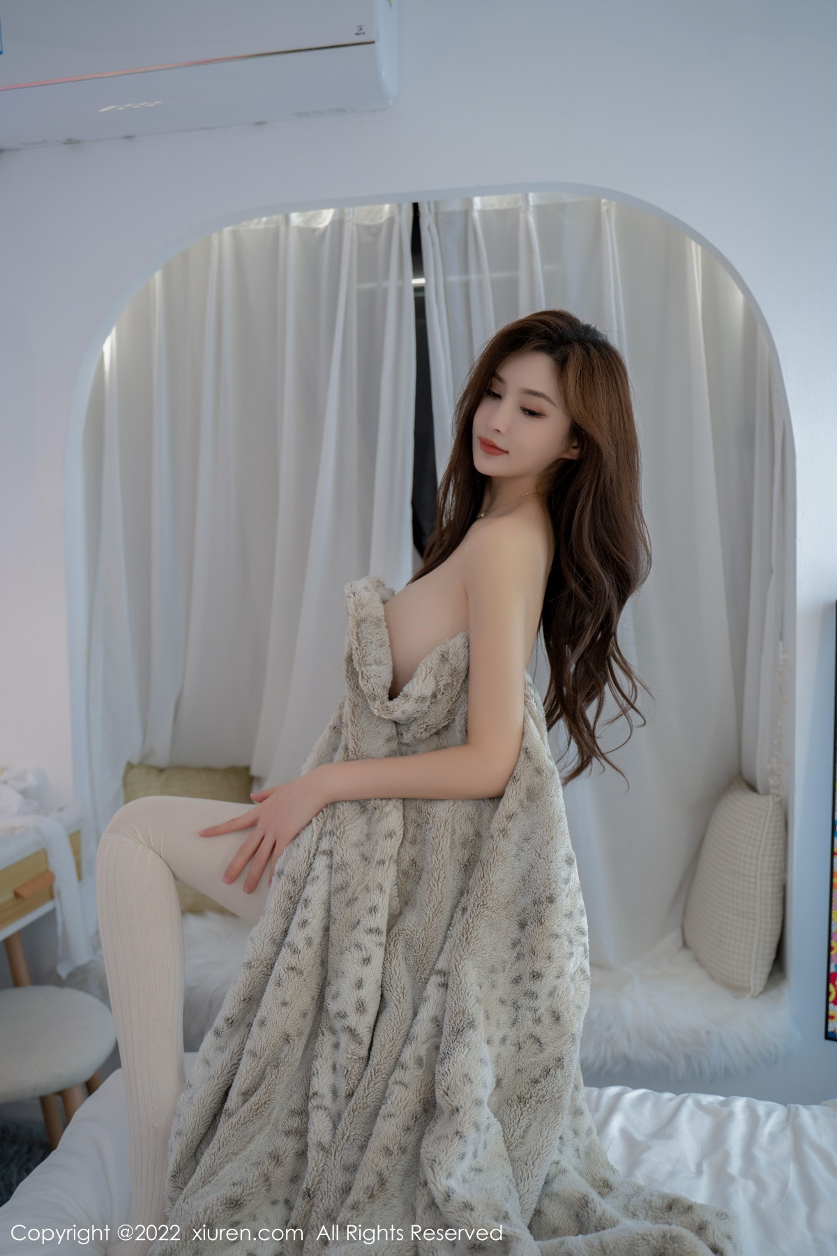 xgyw.top_XiuRen第5787期_女神奶瓶土肥圆私房性感睡袍露米色长筒袜秀丰满身材诱惑写真94P