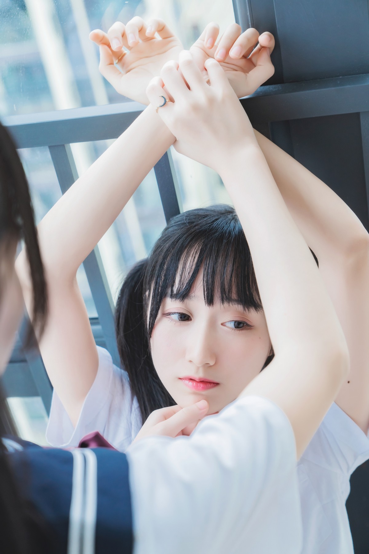 xgyw.top_萌系小姐姐木绵绵OwO＆桜桃喵她主题性感姐妹花JK制服系列秀美腿诱惑写真37P