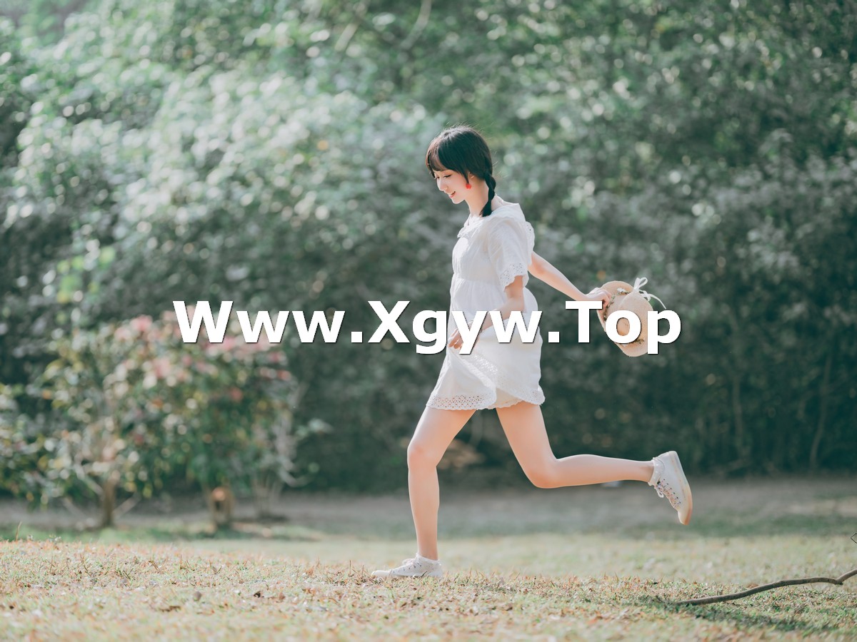 xgyw.top_萌系小姐姐木绵绵OwO夏日彩虹主题户外夏日性感白色连衣裙配运动鞋靓丽写真29P