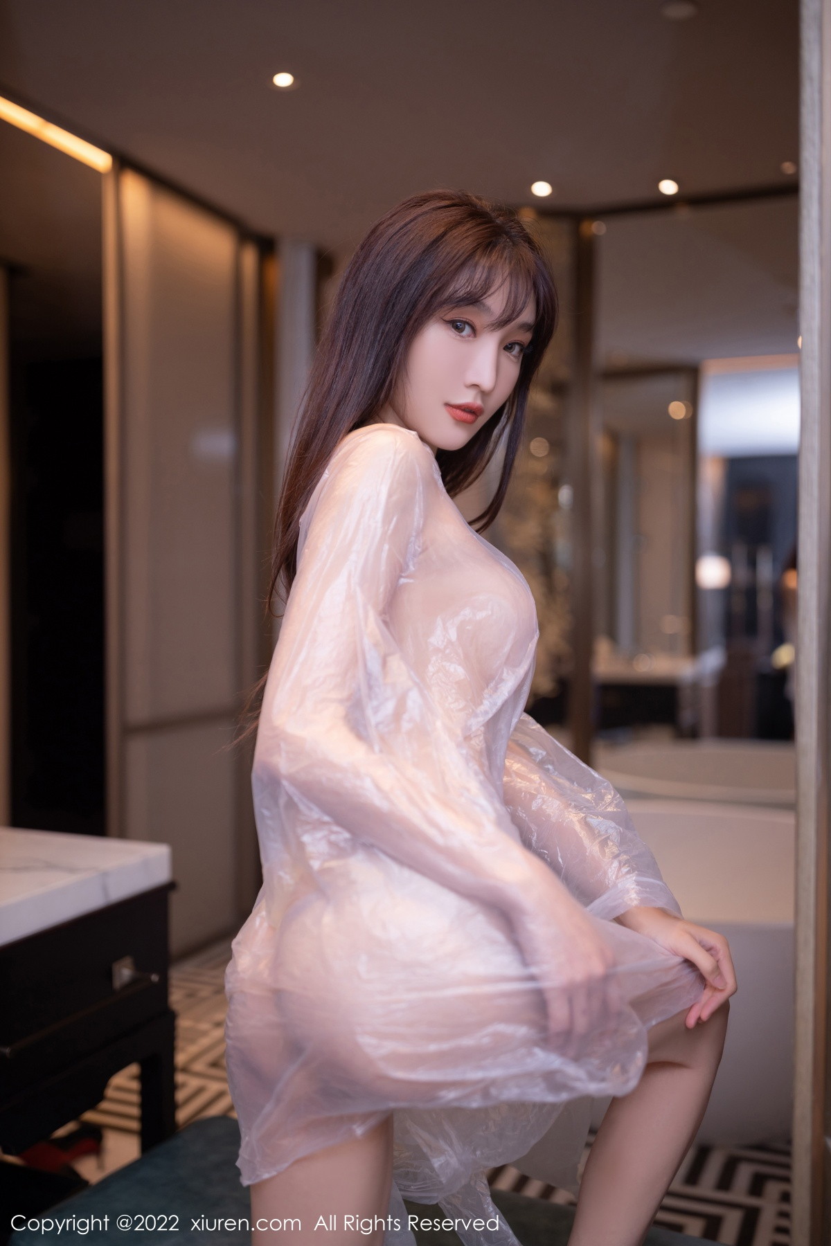 xgyw.top_XiuRen第5805期_模特陆萱萱北京旅拍染发主题白色薄透胶衣秀火辣身材诱惑写真72P