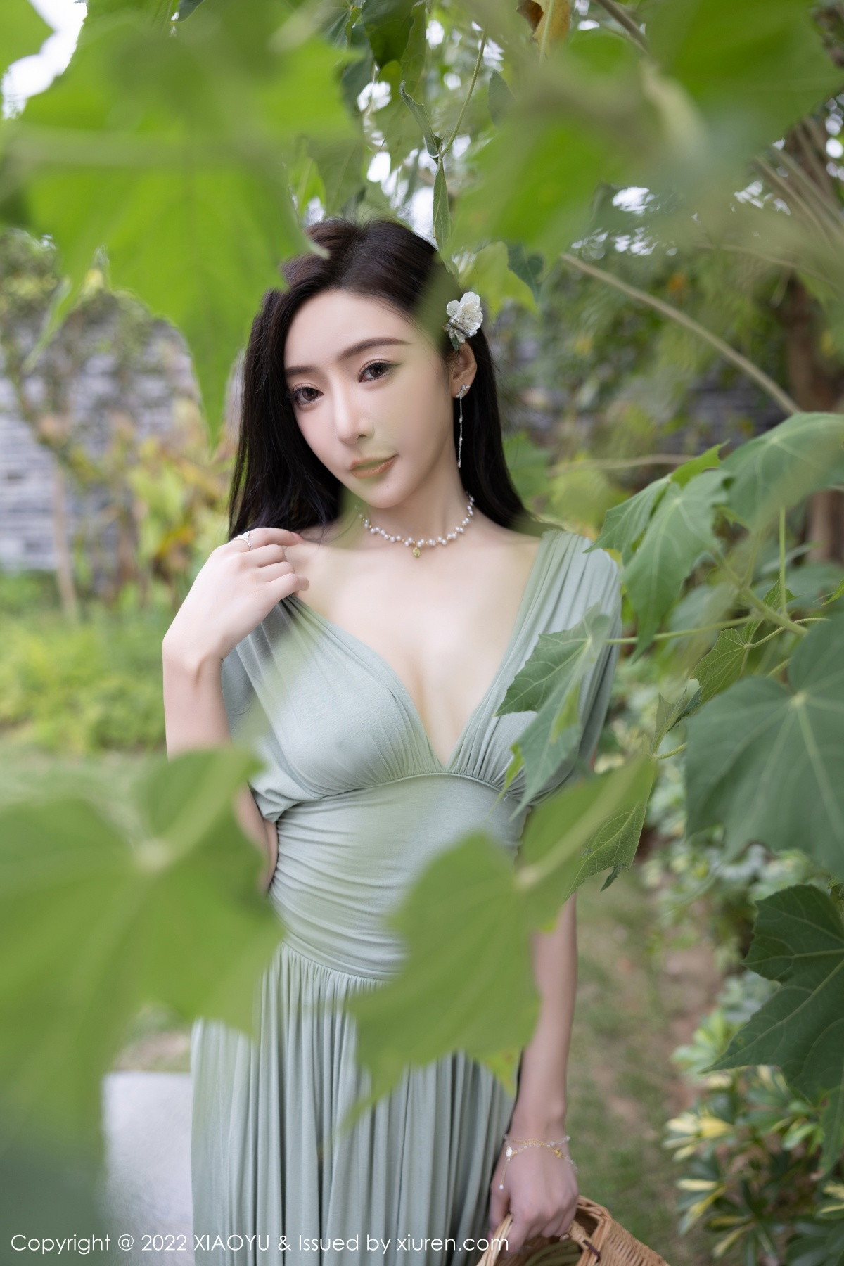 xgyw.top_[XiaoYu画语界]Vol.896_女神王馨瑶yanni杭州旅拍灰绿色连衣裙 白色比基尼迷人诱惑写真93P