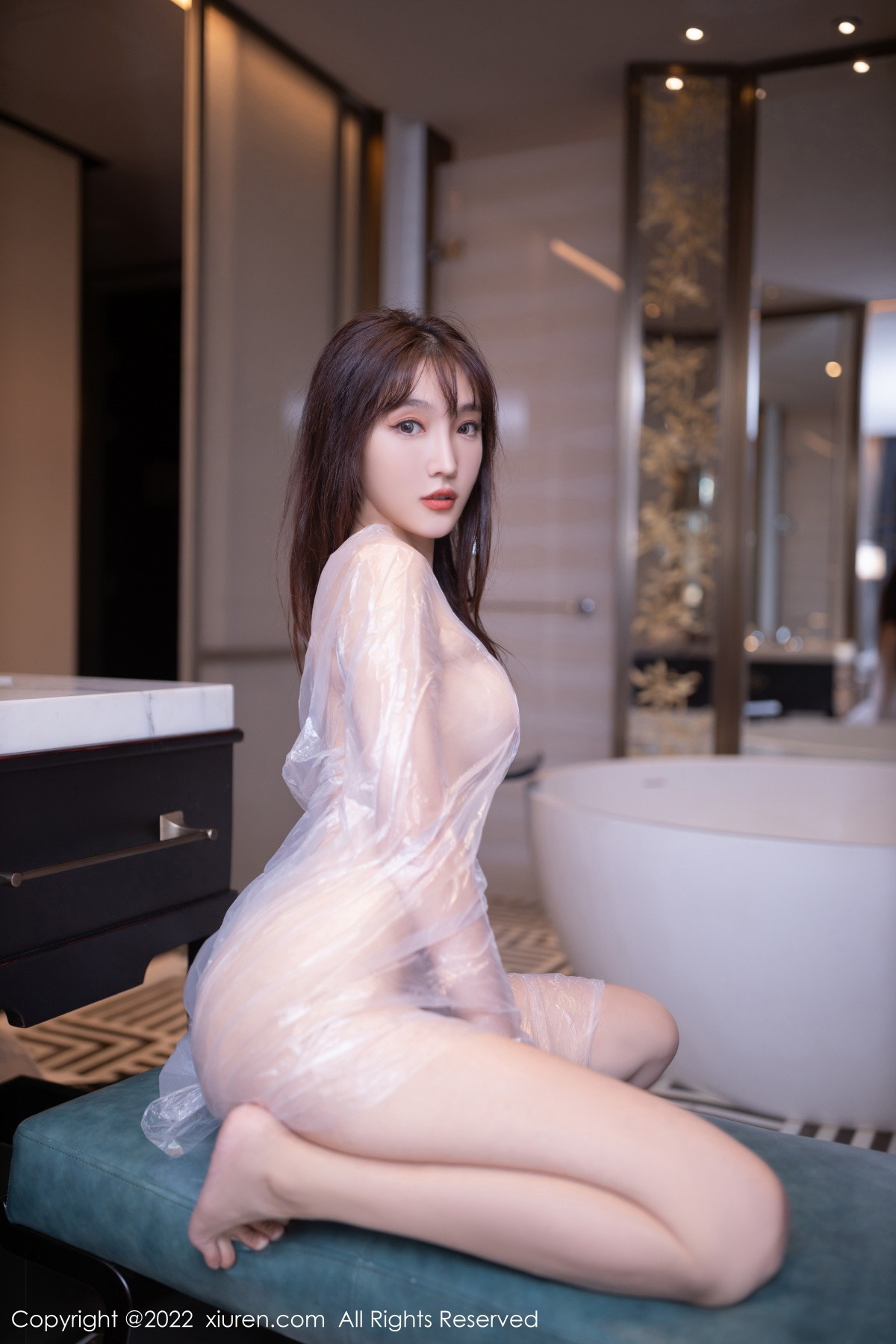 xgyw.top_XiuRen第5805期_模特陆萱萱北京旅拍染发主题白色薄透胶衣秀火辣身材诱惑写真72P