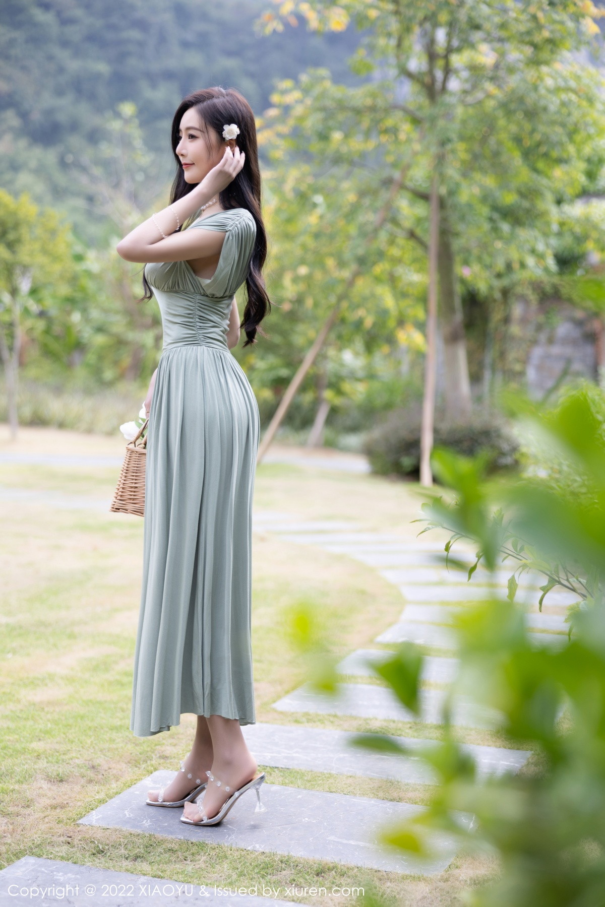 xgyw.top_[XiaoYu画语界]Vol.896_女神王馨瑶yanni杭州旅拍灰绿色连衣裙 白色比基尼迷人诱惑写真93P