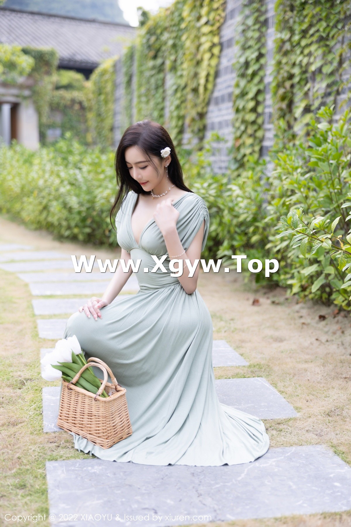 xgyw.top_[XiaoYu画语界]Vol.896_女神王馨瑶yanni杭州旅拍灰绿色连衣裙 白色比基尼迷人诱惑写真93P
