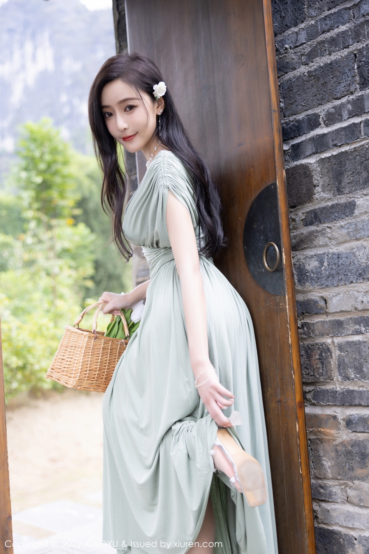 xgyw.top_[XiaoYu画语界]Vol.896_女神王馨瑶yanni杭州旅拍灰绿色连衣裙 白色比基尼迷人诱惑写真93P