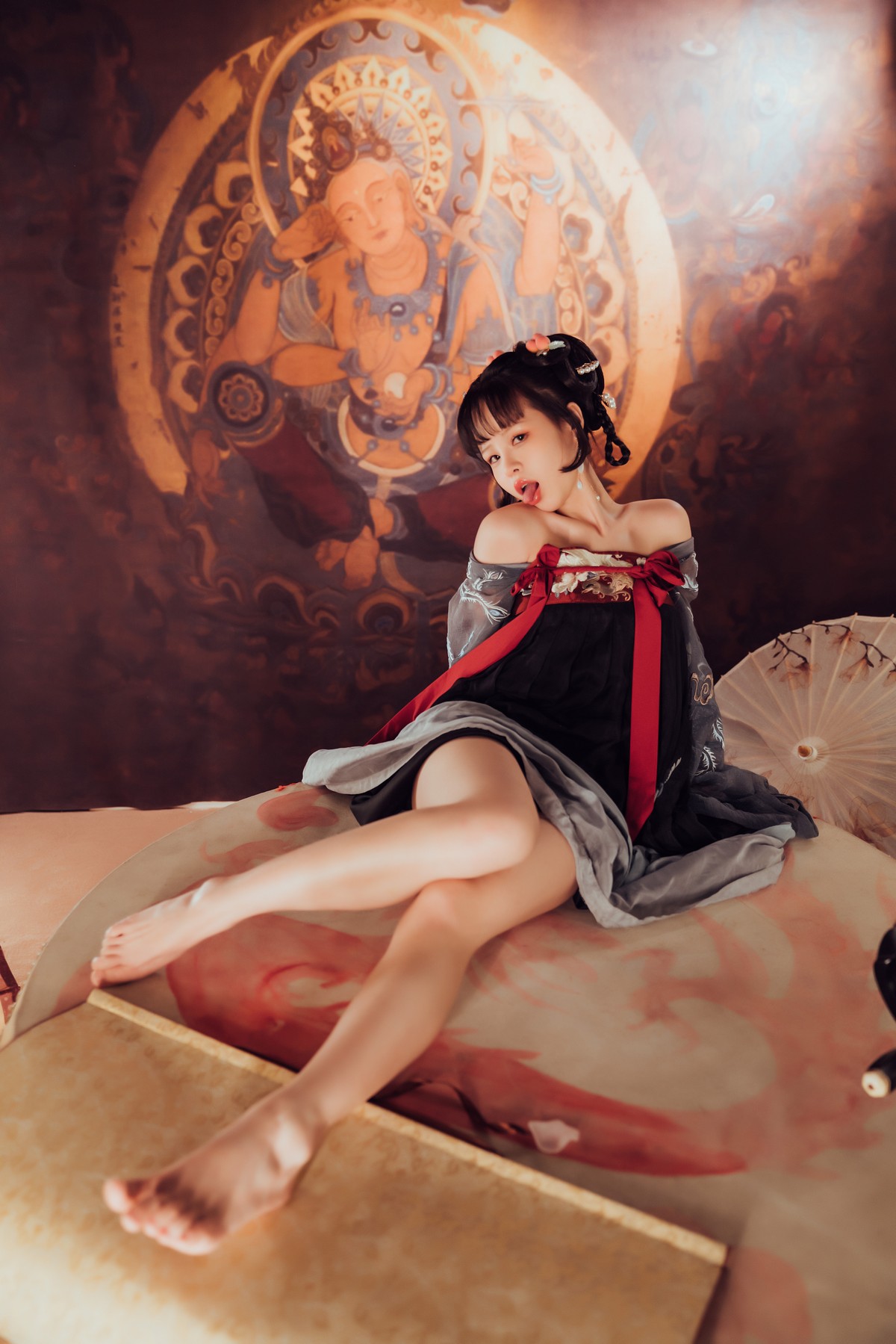 xgyw.top_网络美少女晕崽Zz小琵琶精主题私房日系古典风脱性感服饰露火辣身材诱惑写真100P