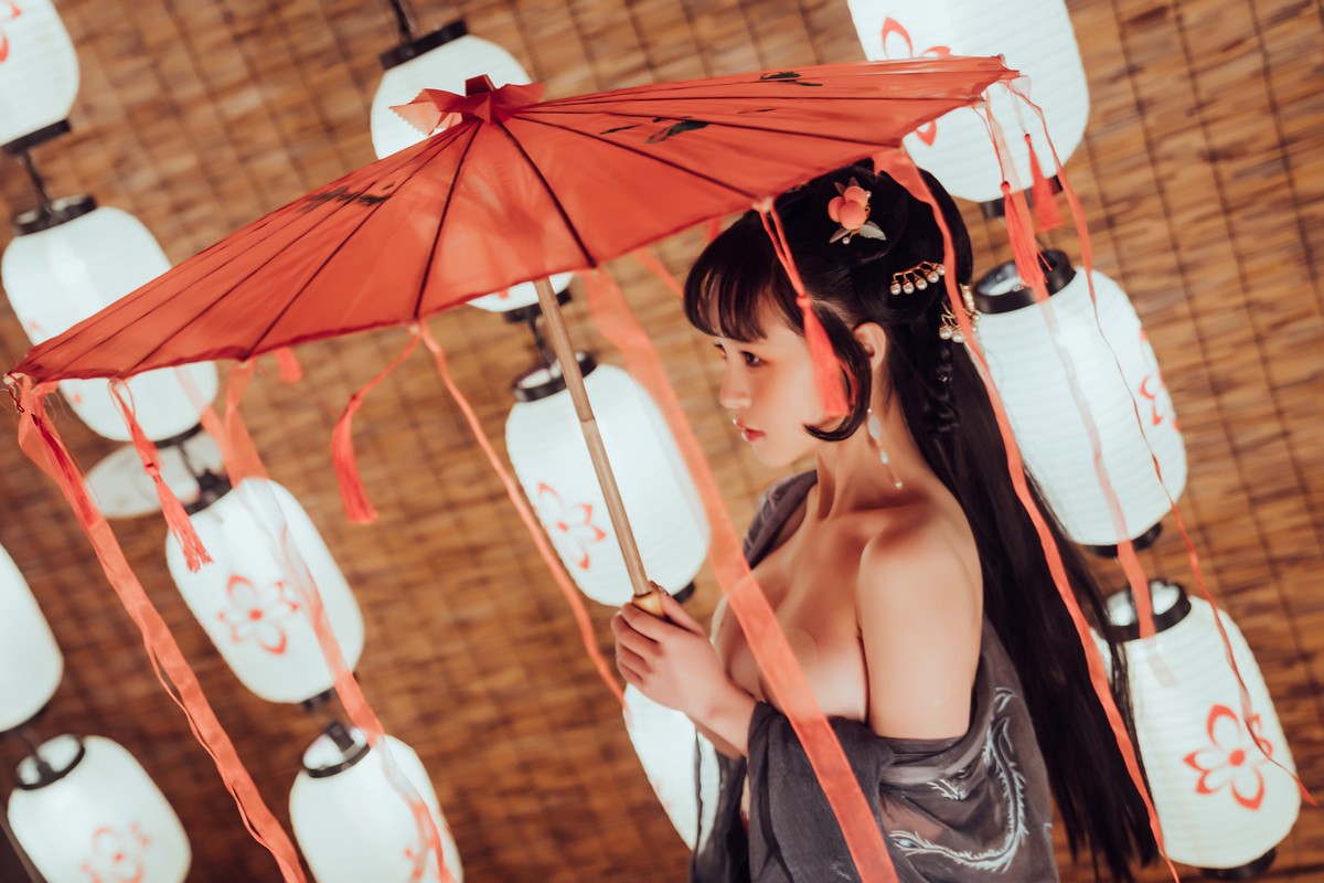 xgyw.top_网络美少女晕崽Zz小琵琶精主题私房日系古典风脱性感服饰露火辣身材诱惑写真100P