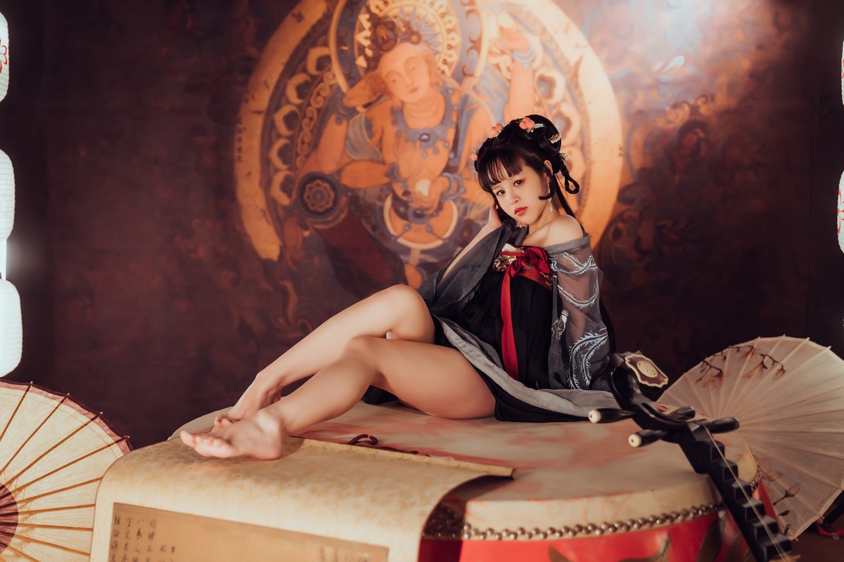 xgyw.top_网络美少女晕崽Zz小琵琶精主题私房日系古典风脱性感服饰露火辣身材诱惑写真100P