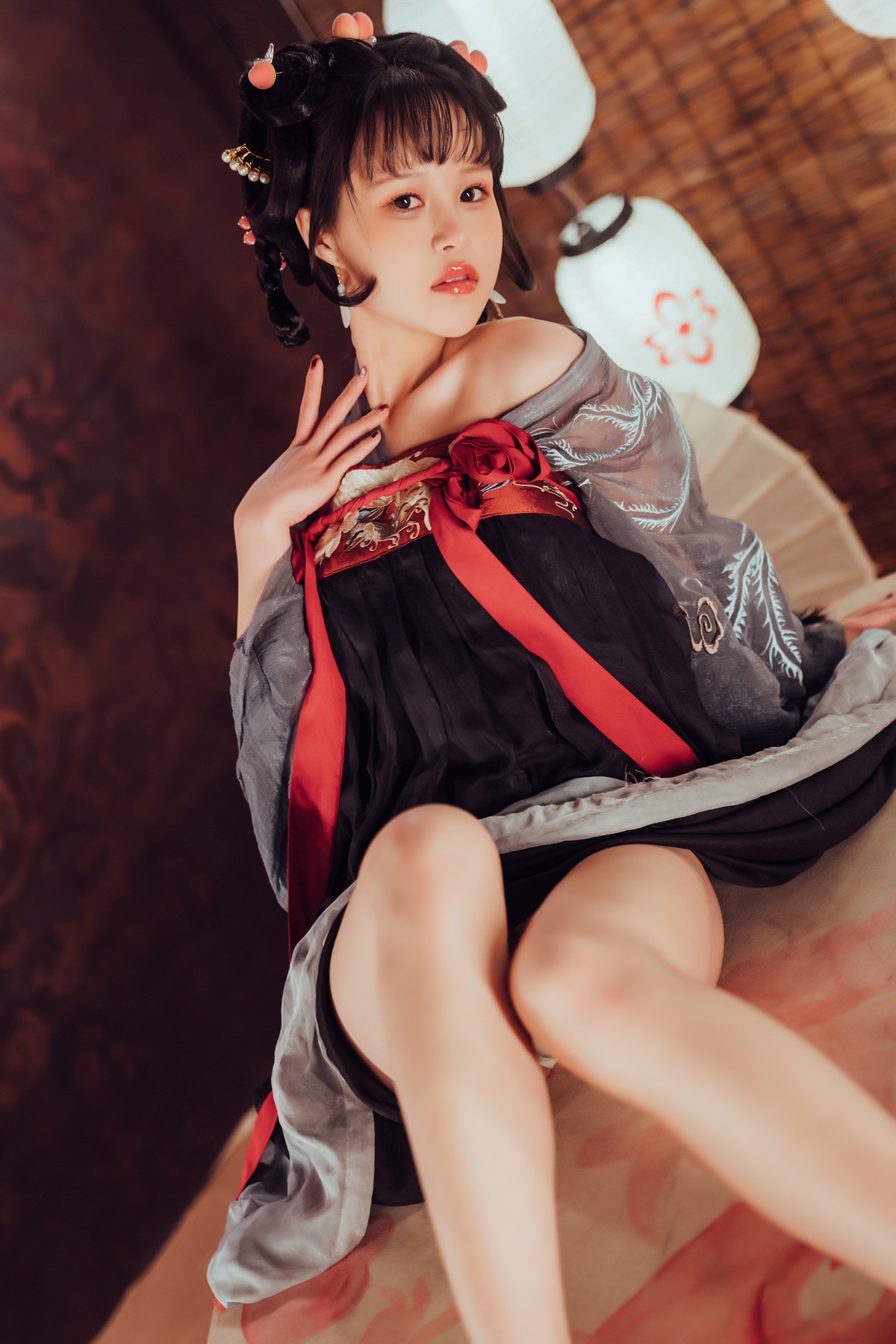 xgyw.top_网络美少女晕崽Zz小琵琶精主题私房日系古典风脱性感服饰露火辣身材诱惑写真100P