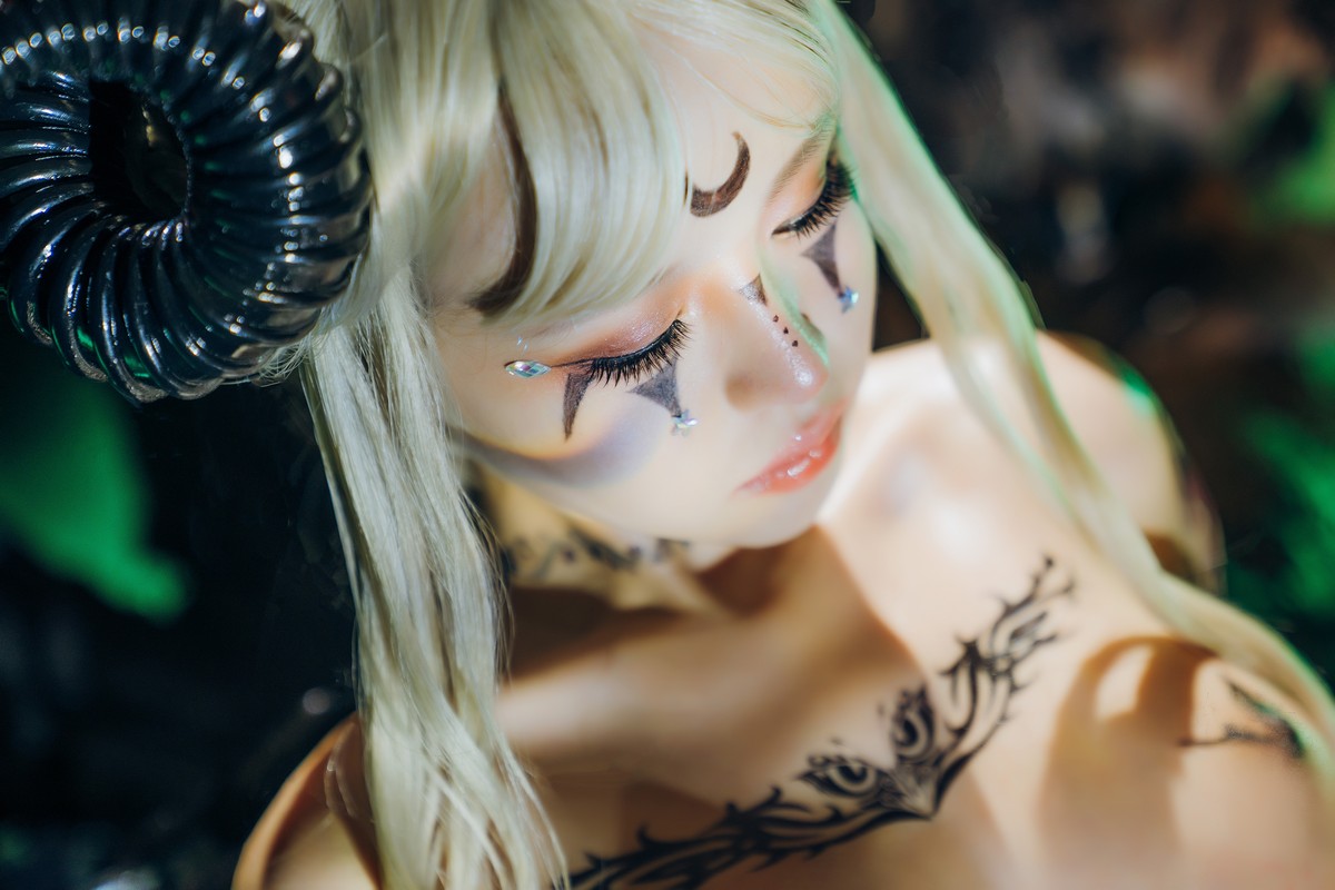 xgyw.top_网络美少女晕崽Zz魅魔2主题性感黑色情趣服饰露傲人豪乳遮点极致诱惑写真51P