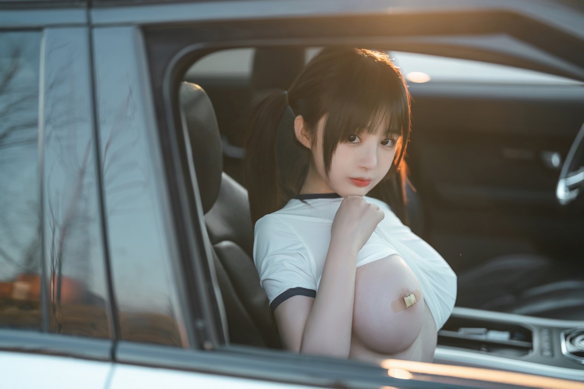 xgyw.top_网络美女桜井宁宁体操服主题户外性感运动装配白丝袜秀翘臀美腿撩人诱惑写真75P