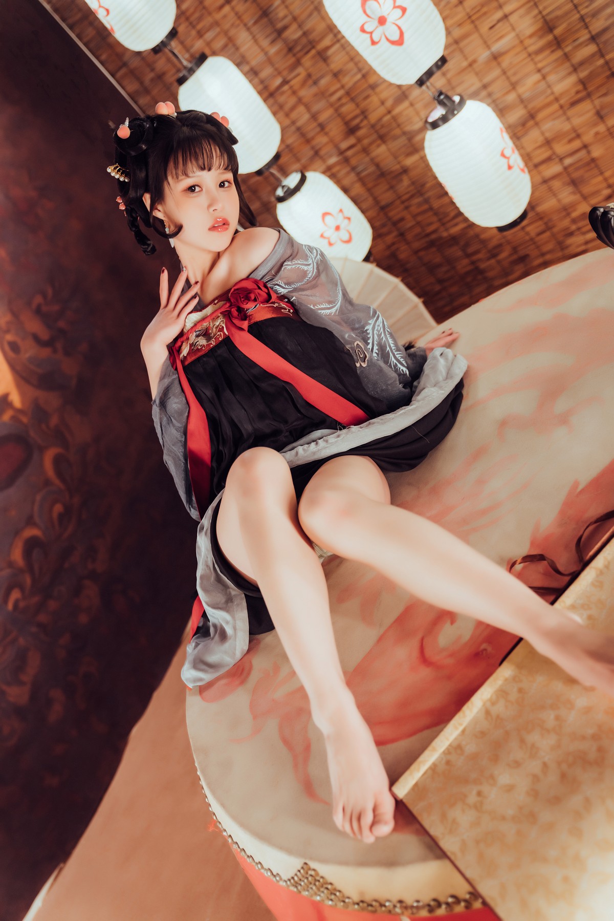 xgyw.top_网络美少女晕崽Zz小琵琶精主题私房日系古典风脱性感服饰露火辣身材诱惑写真100P