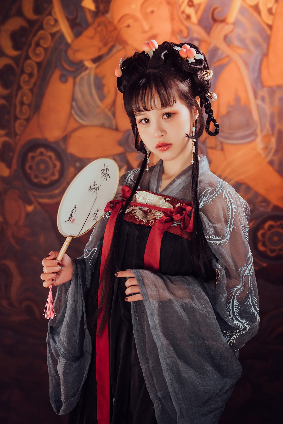 xgyw.top_网络美少女晕崽Zz小琵琶精主题私房日系古典风脱性感服饰露火辣身材诱惑写真100P