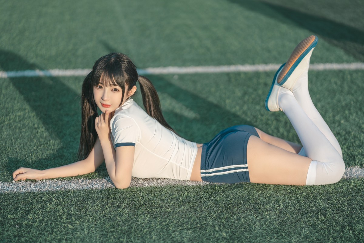 xgyw.top_网络美女桜井宁宁体操服主题户外性感运动装配白丝袜秀翘臀美腿撩人诱惑写真75P
