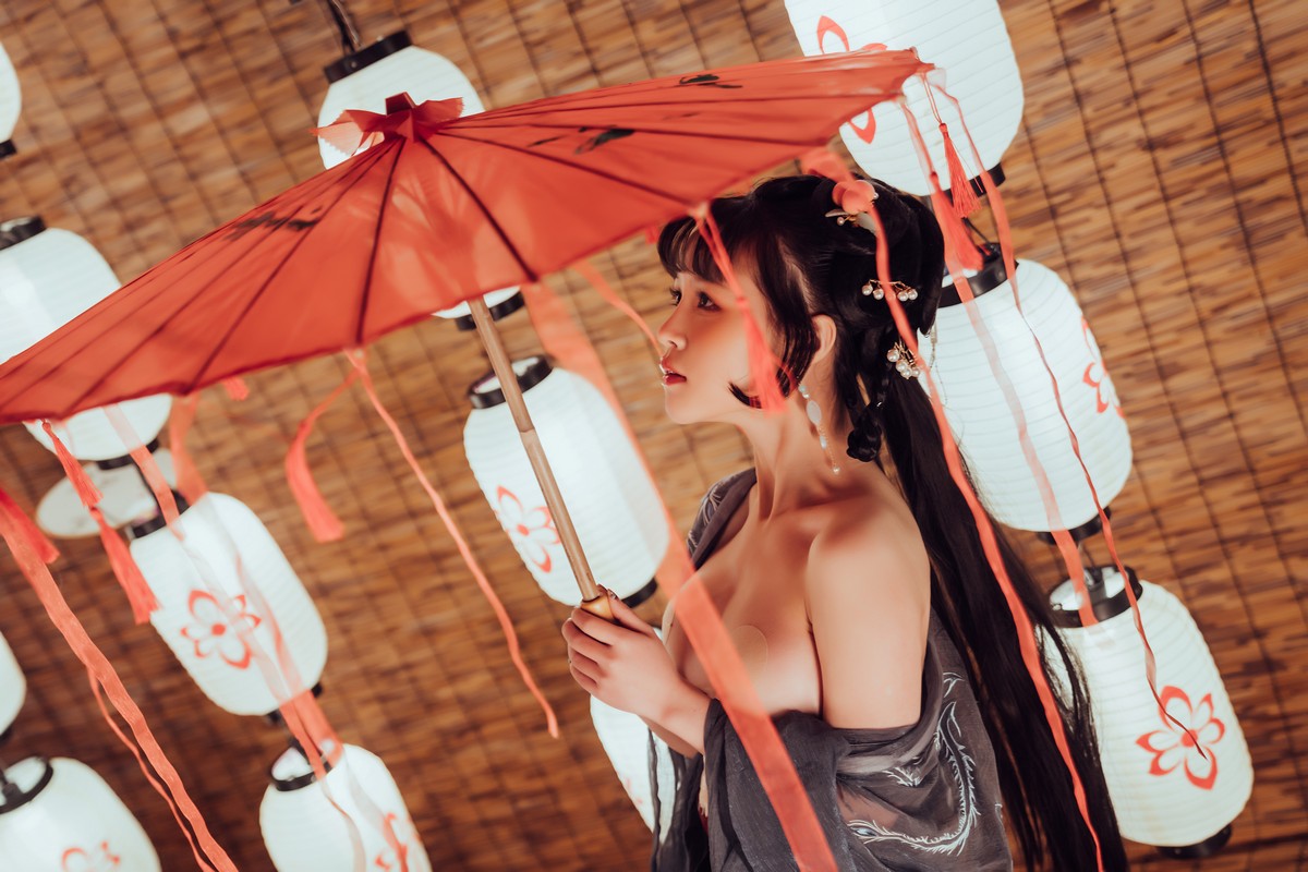 xgyw.top_网络美少女晕崽Zz小琵琶精主题私房日系古典风脱性感服饰露火辣身材诱惑写真100P