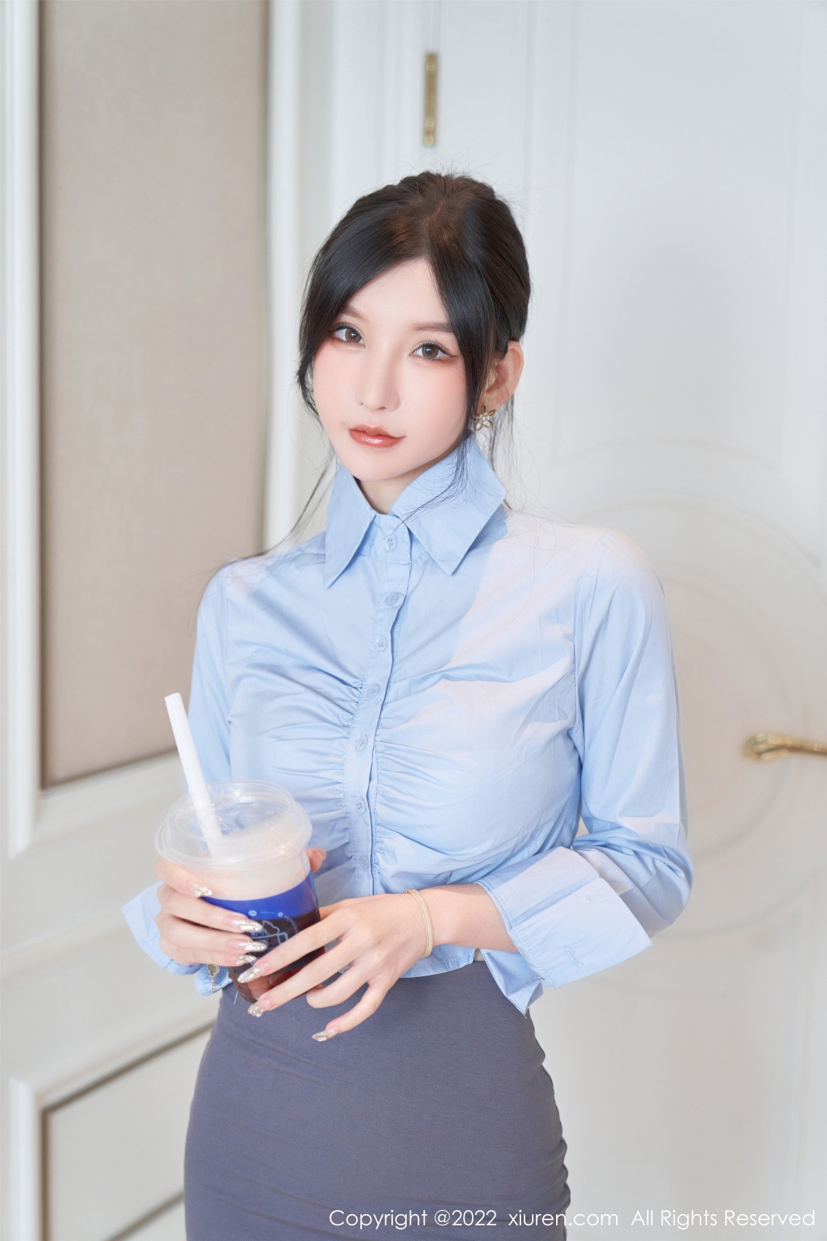 xgyw.top_XiuRen第5812期_女神周于希Sally性感衬衫配灰短裙露蕾丝内衣配超薄肉丝诱惑写真90P