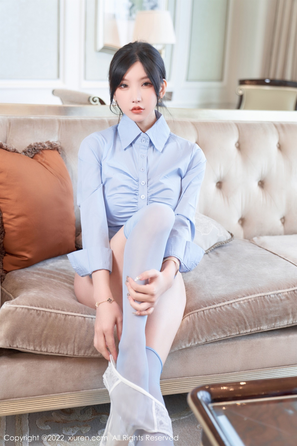 xgyw.top_XiuRen第5812期_女神周于希Sally性感衬衫配灰短裙露蕾丝内衣配超薄肉丝诱惑写真90P