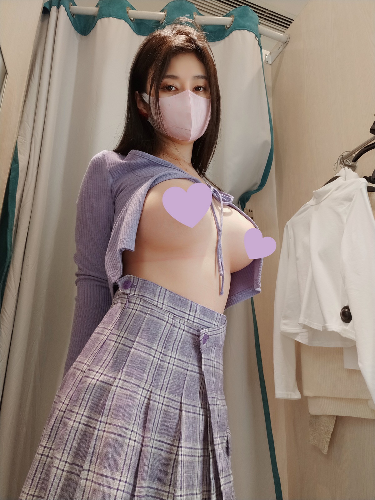 xgyw.top_Coser小姐姐白银在更衣室主题性感针织上衣配JK短裙半脱秀豪乳翘臀诱惑写真45P
