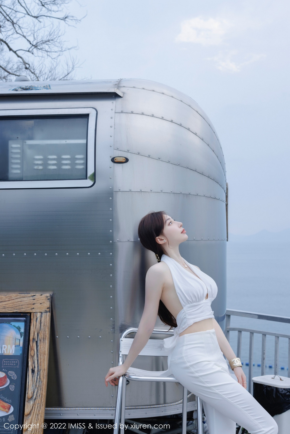 xgyw.top_[IMISS爱蜜社]Vol.706_气质女神Lynn刘奕宁户外场景性感白色长裙秀曼妙身材迷人写真41P