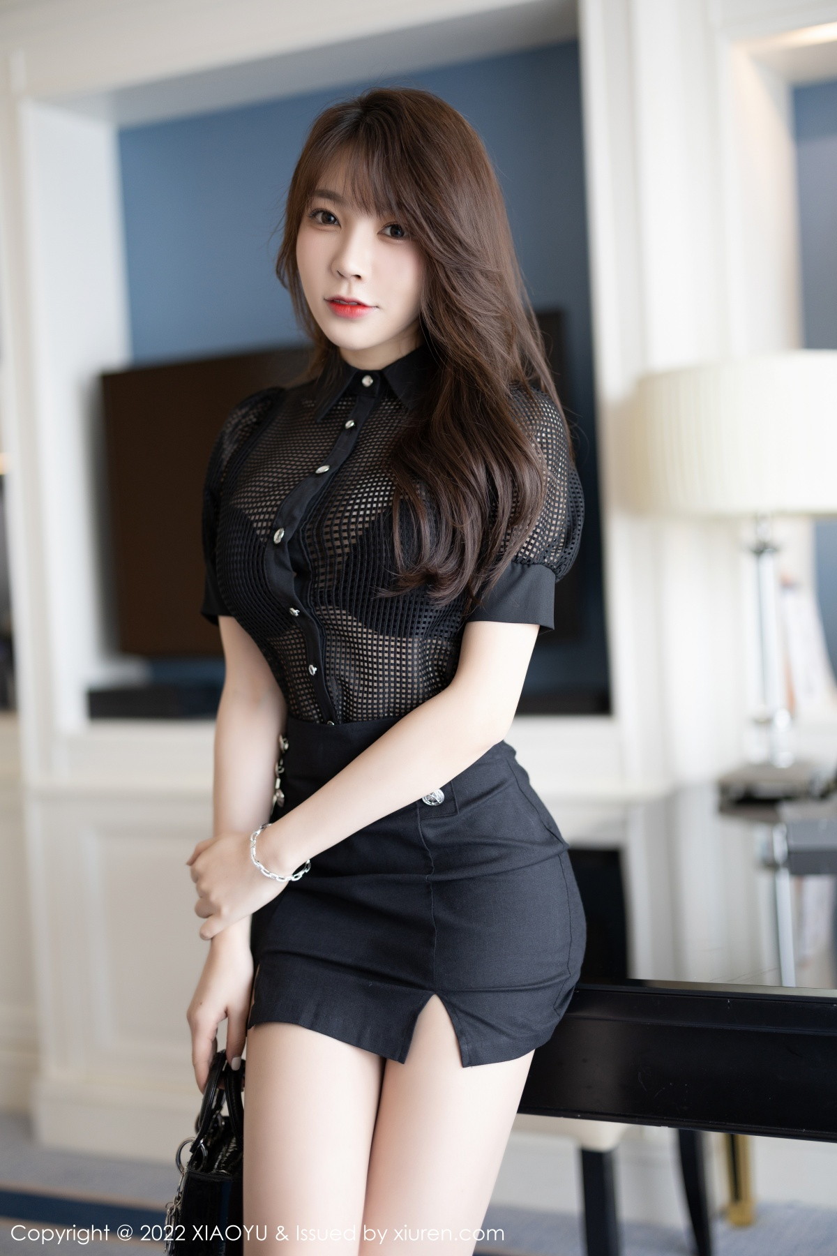 xgyw.top_[XiaoYu画语界]Vol.898_女神徐莉芝Booty黑色轻透上衣配黑短裙露性感黑色内衣诱惑写真85P