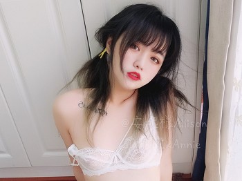 小妹小青春美女安妮吊带裙主题卧室私人脱吊带连身裙露性感白色蕾丝内衣骚扰写真30P