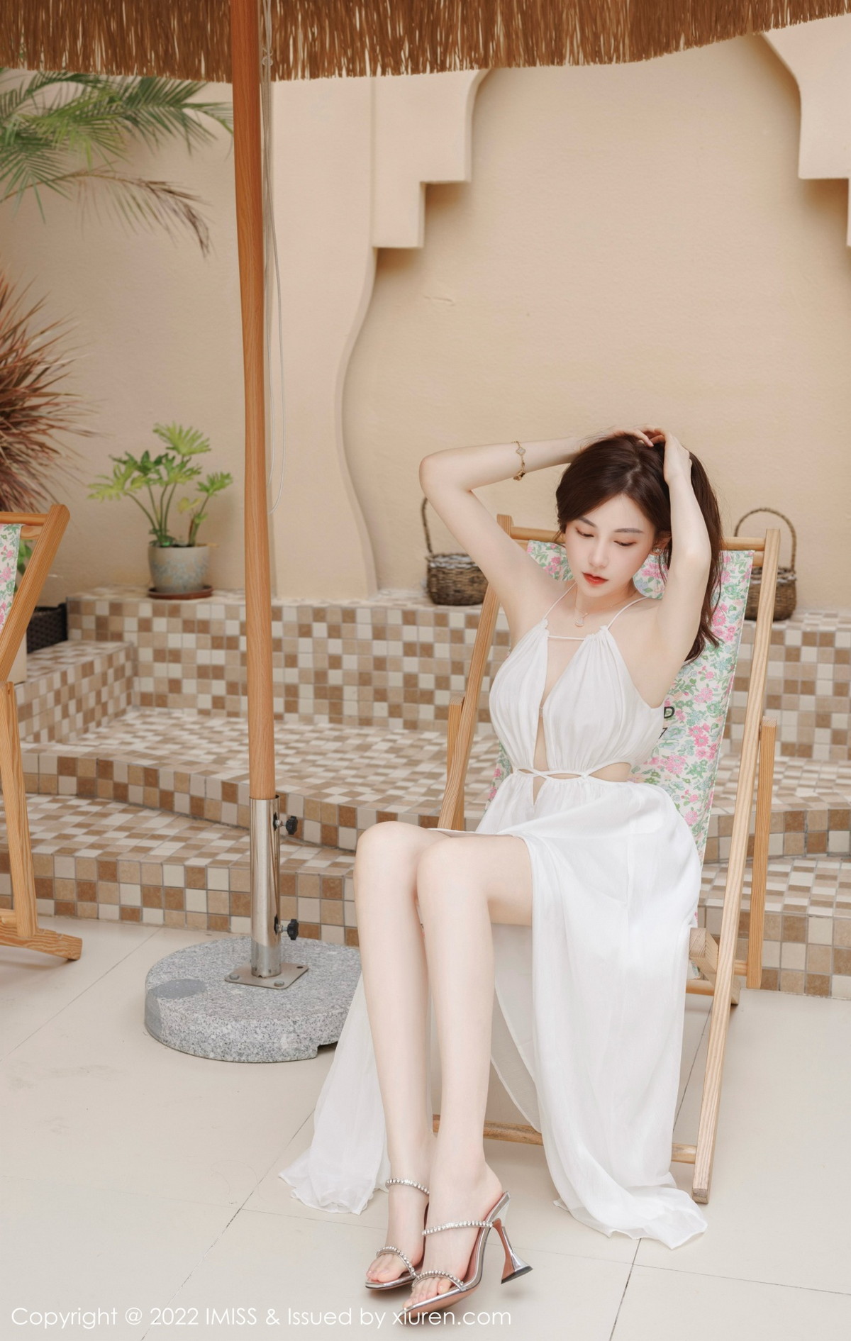 xgyw.top_[IMISS爱蜜社]Vol.706_气质女神Lynn刘奕宁户外场景性感白色长裙秀曼妙身材迷人写真41P